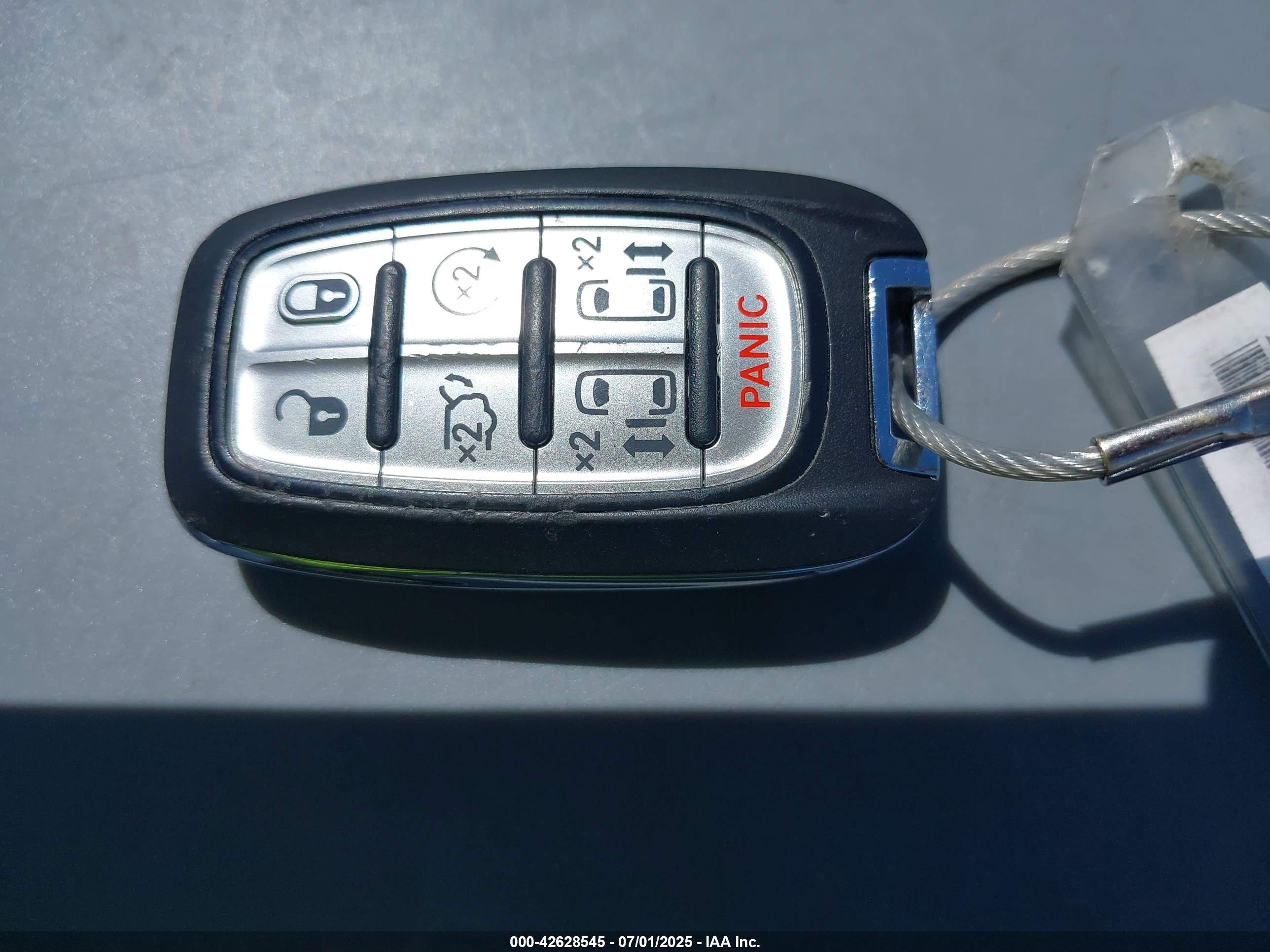 CHRYSLER PACIFICA image 11