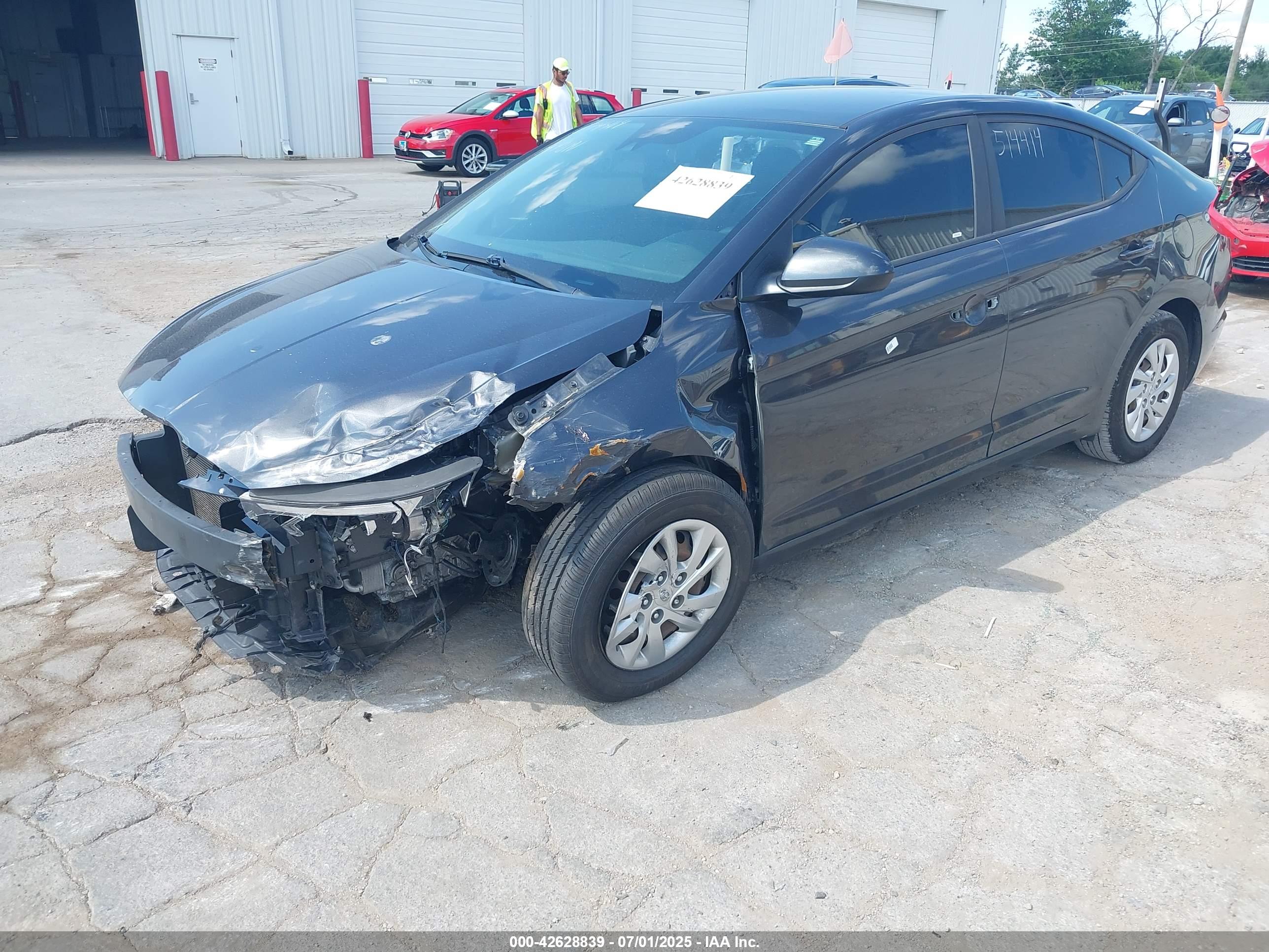 HYUNDAI ELANTRA image 2