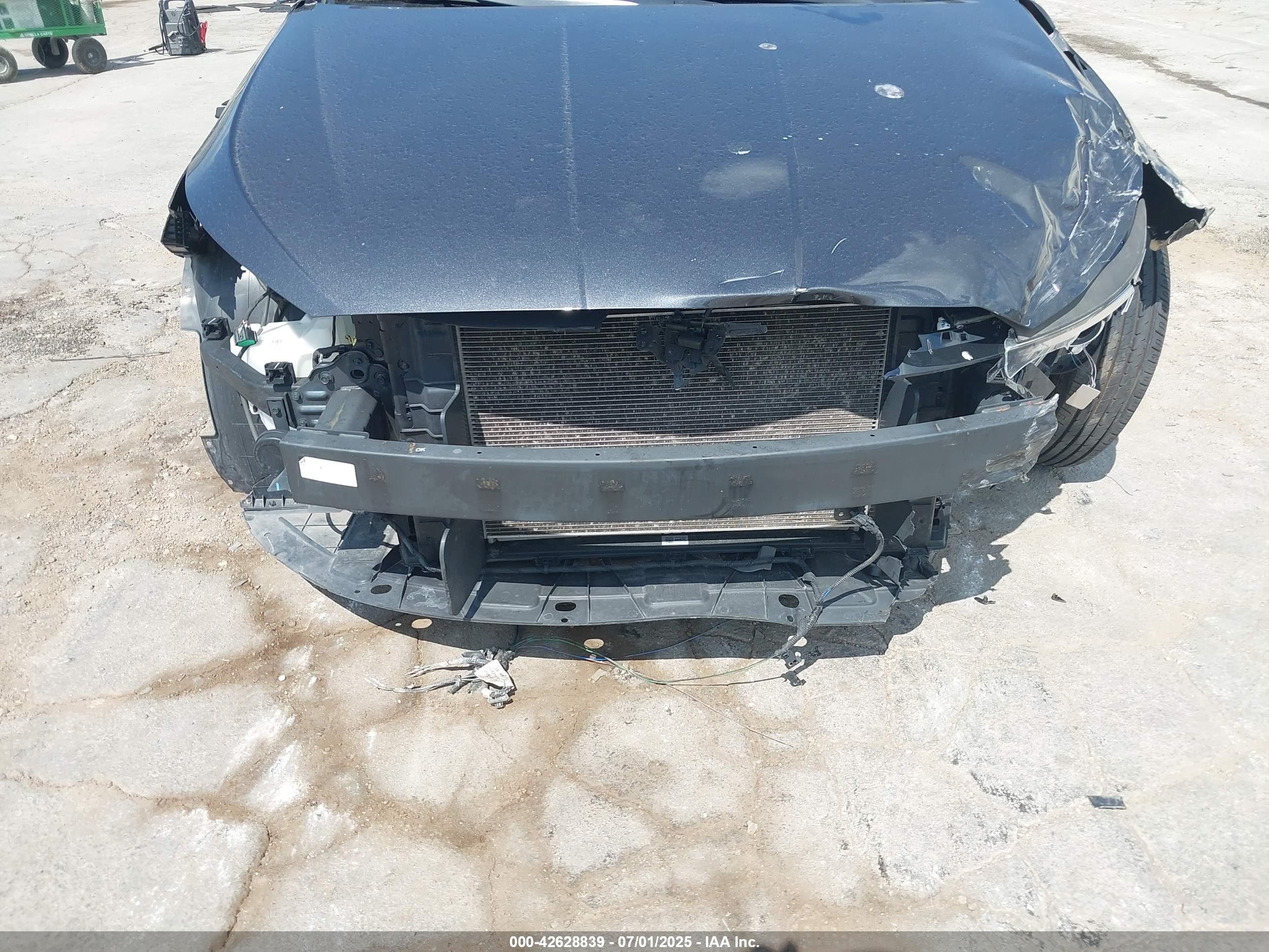 HYUNDAI ELANTRA image 6