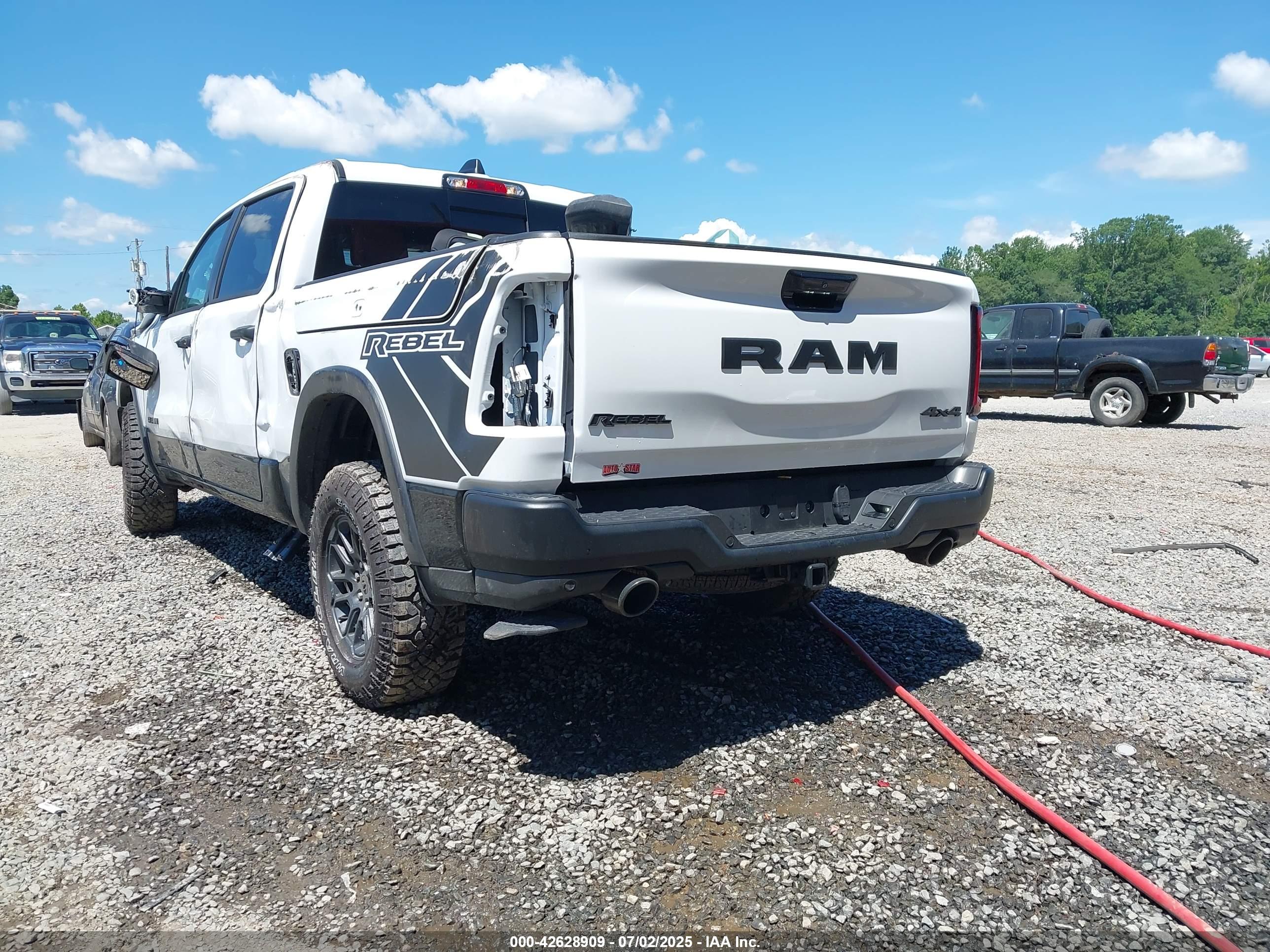 RAM 1500 image 3