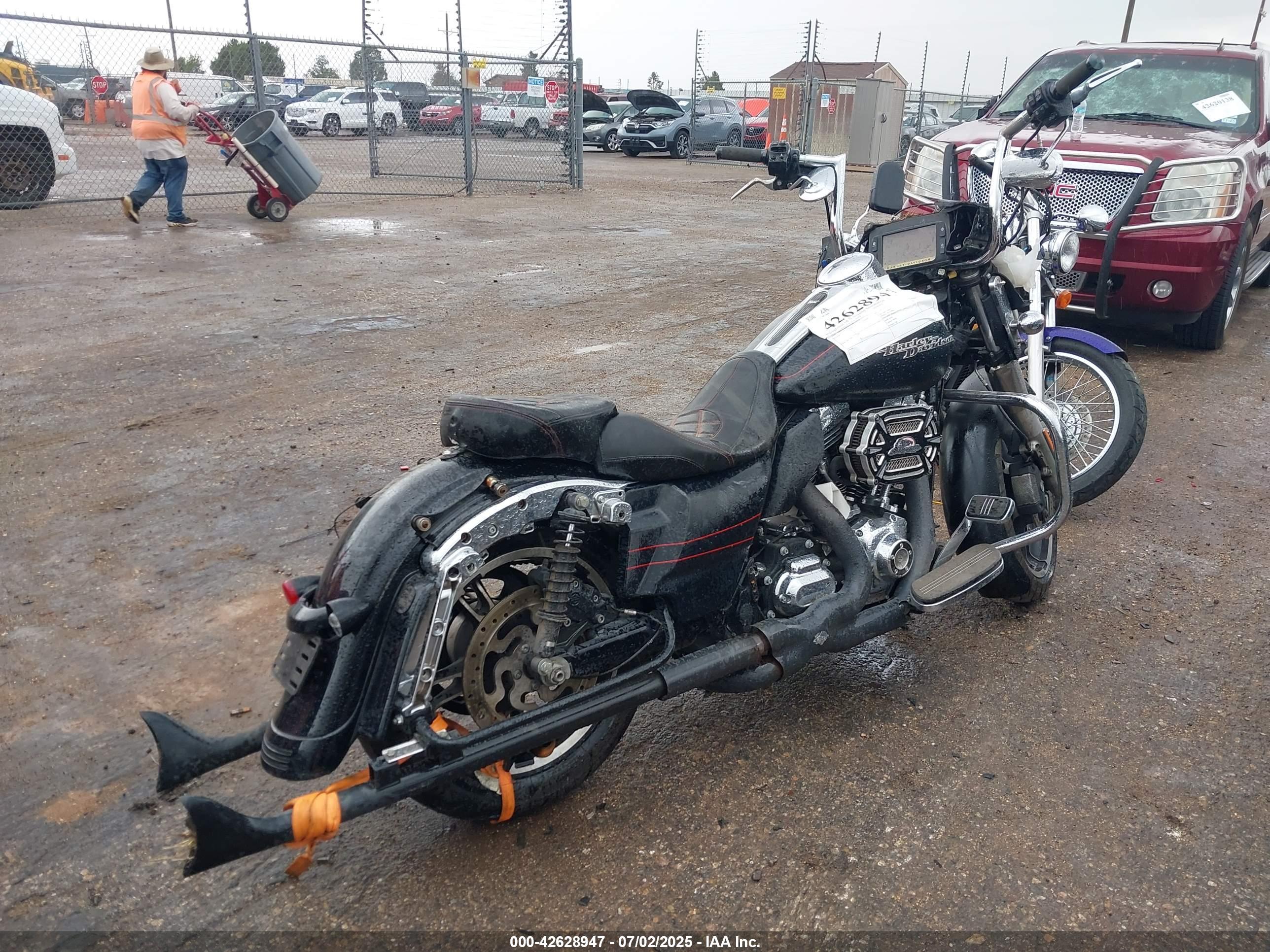 HARLEY-DAVIDSON FLHXS image 4