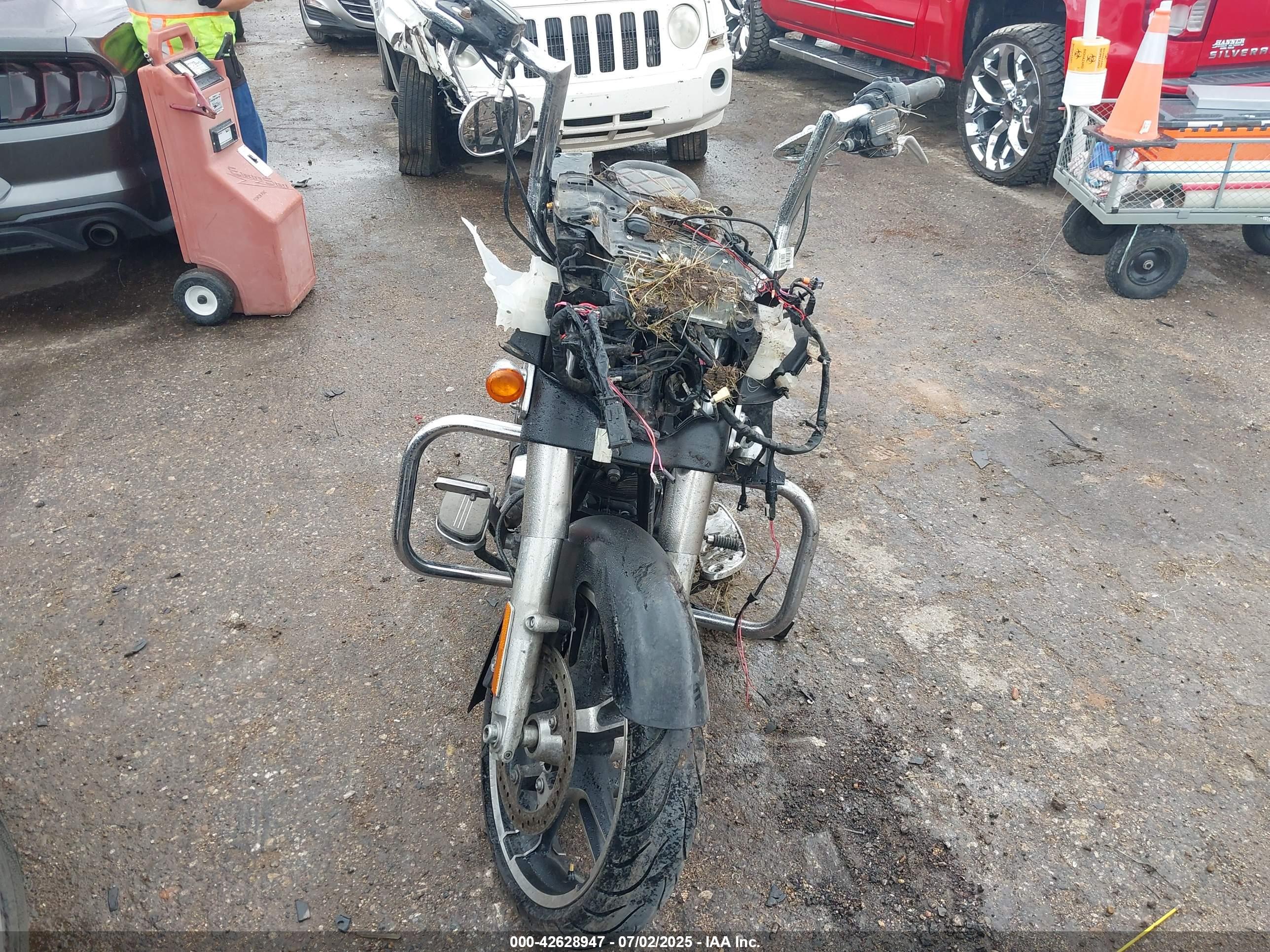 HARLEY-DAVIDSON FLHXS image 5