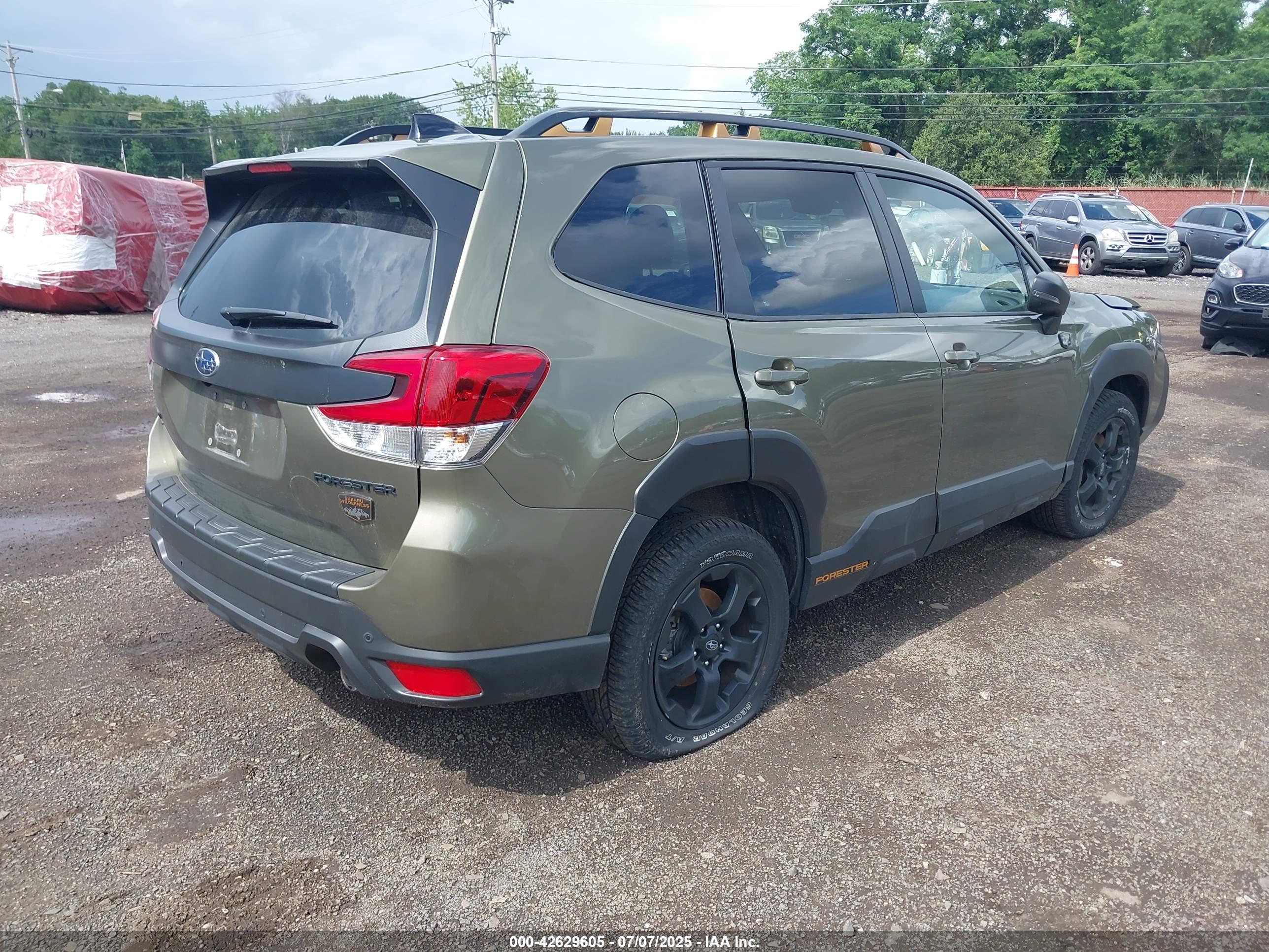 SUBARU FORESTER image 4