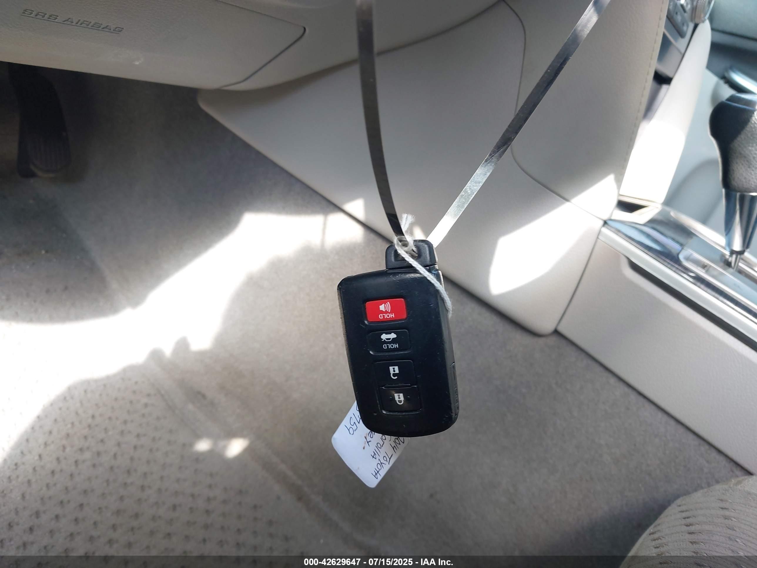 TOYOTA CAMRY image 11