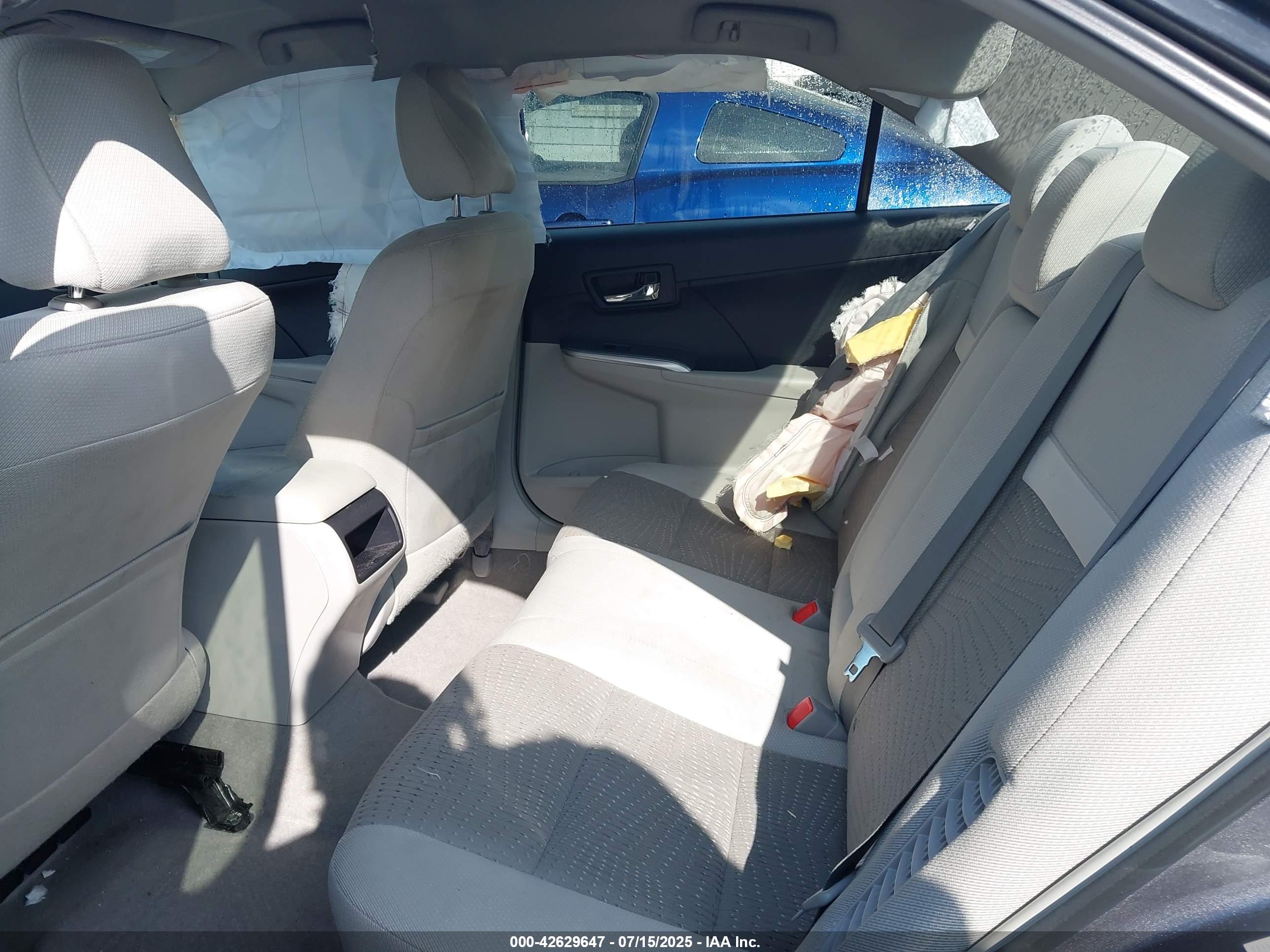 TOYOTA CAMRY image 8