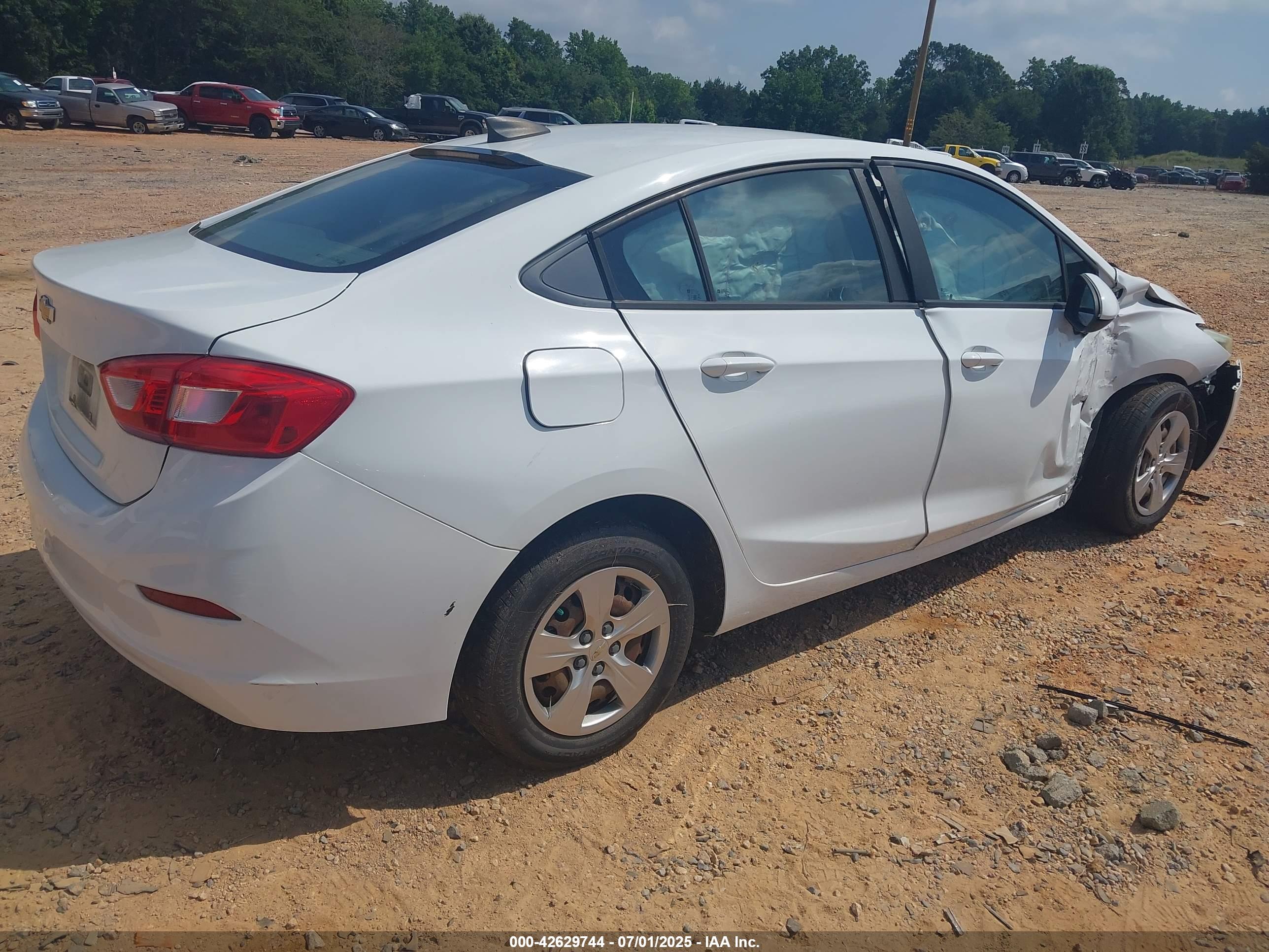 CHEVROLET CRUZE image 4