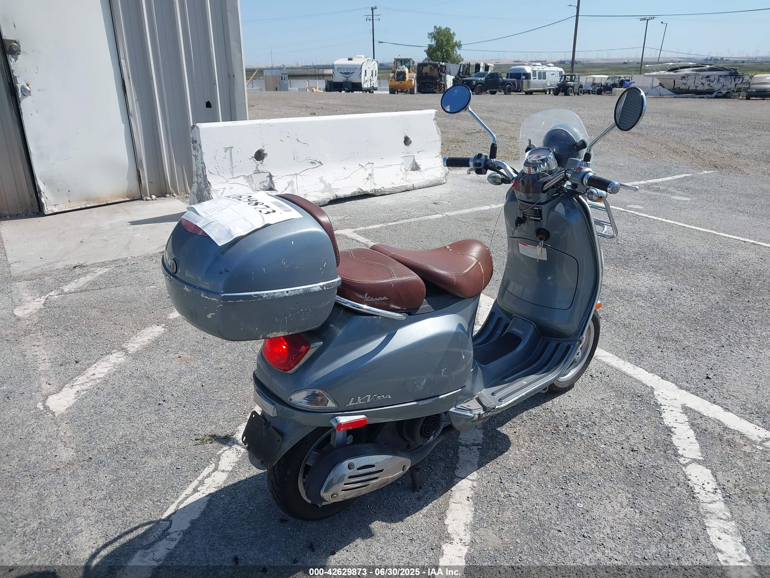 VESPA LX image 4