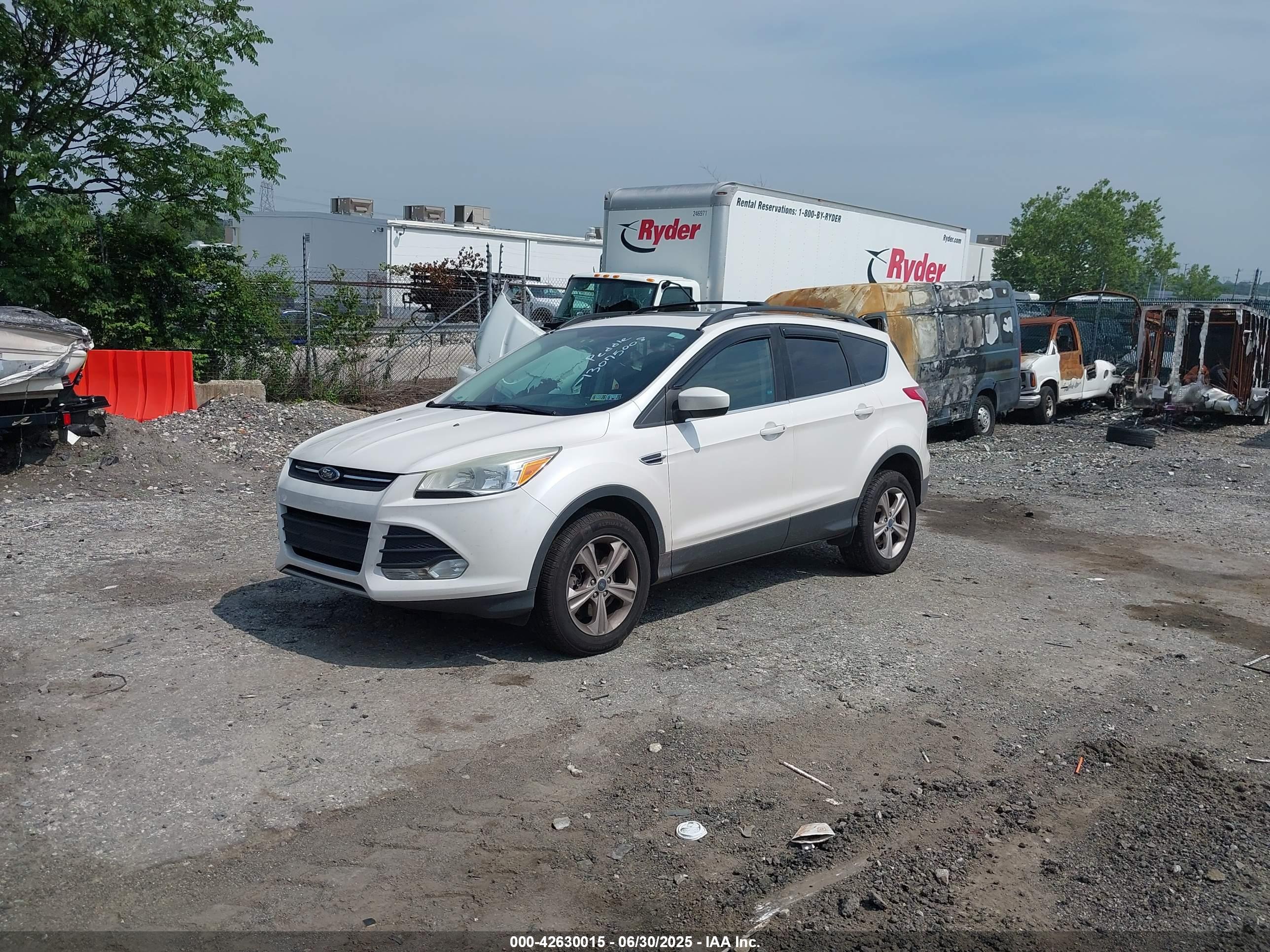 FORD ESCAPE image 2