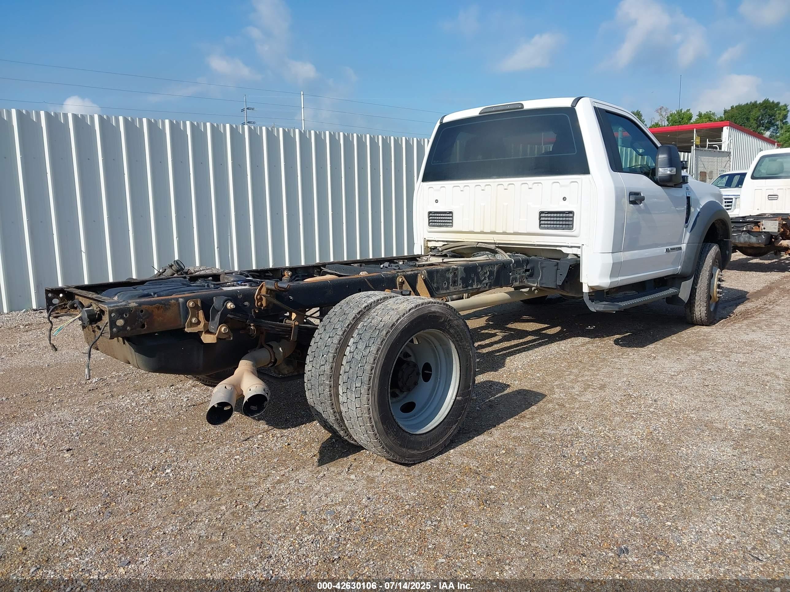 FORD F-550 image 4