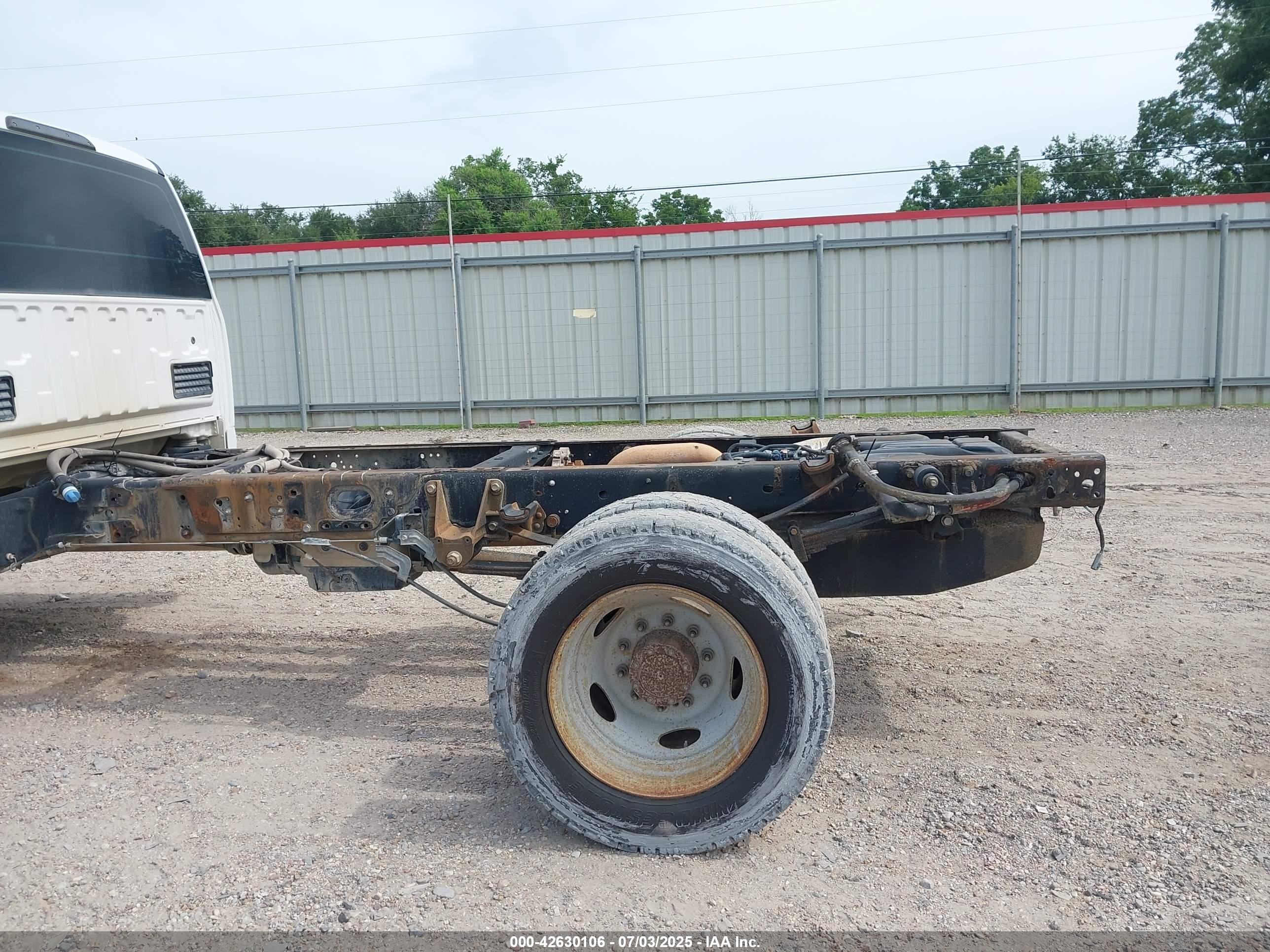 FORD F-550 image 7