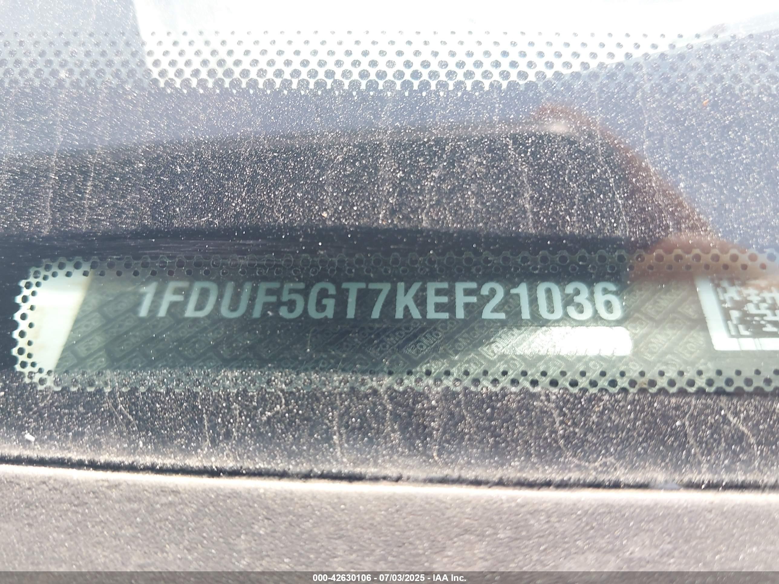FORD F-550 image 9