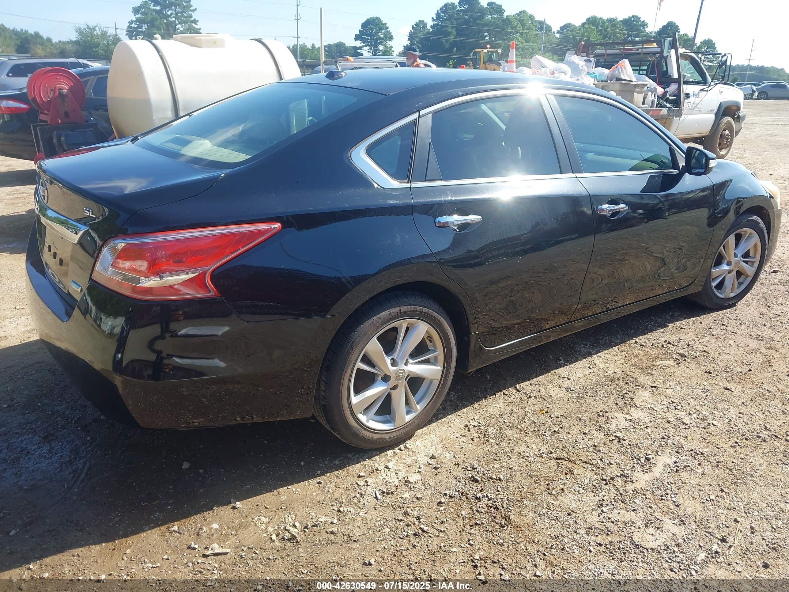 NISSAN ALTIMA image 4