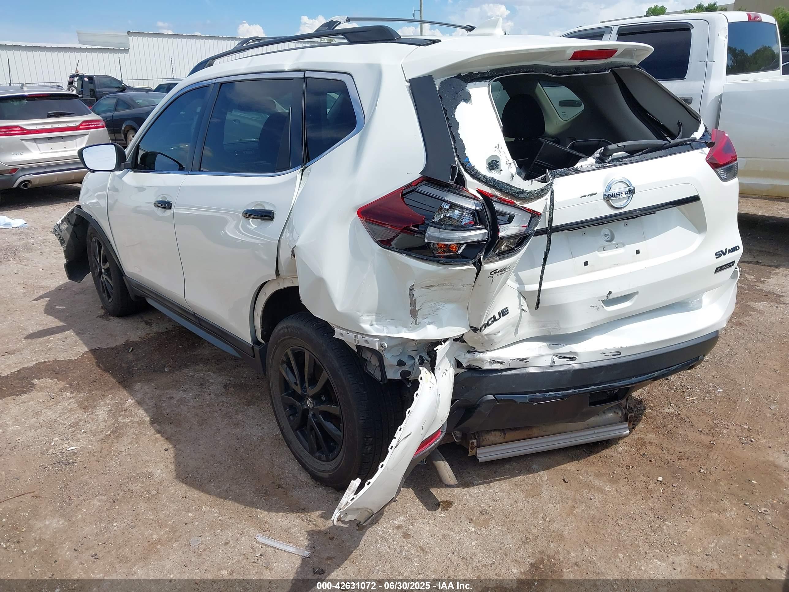 NISSAN ROGUE image 3