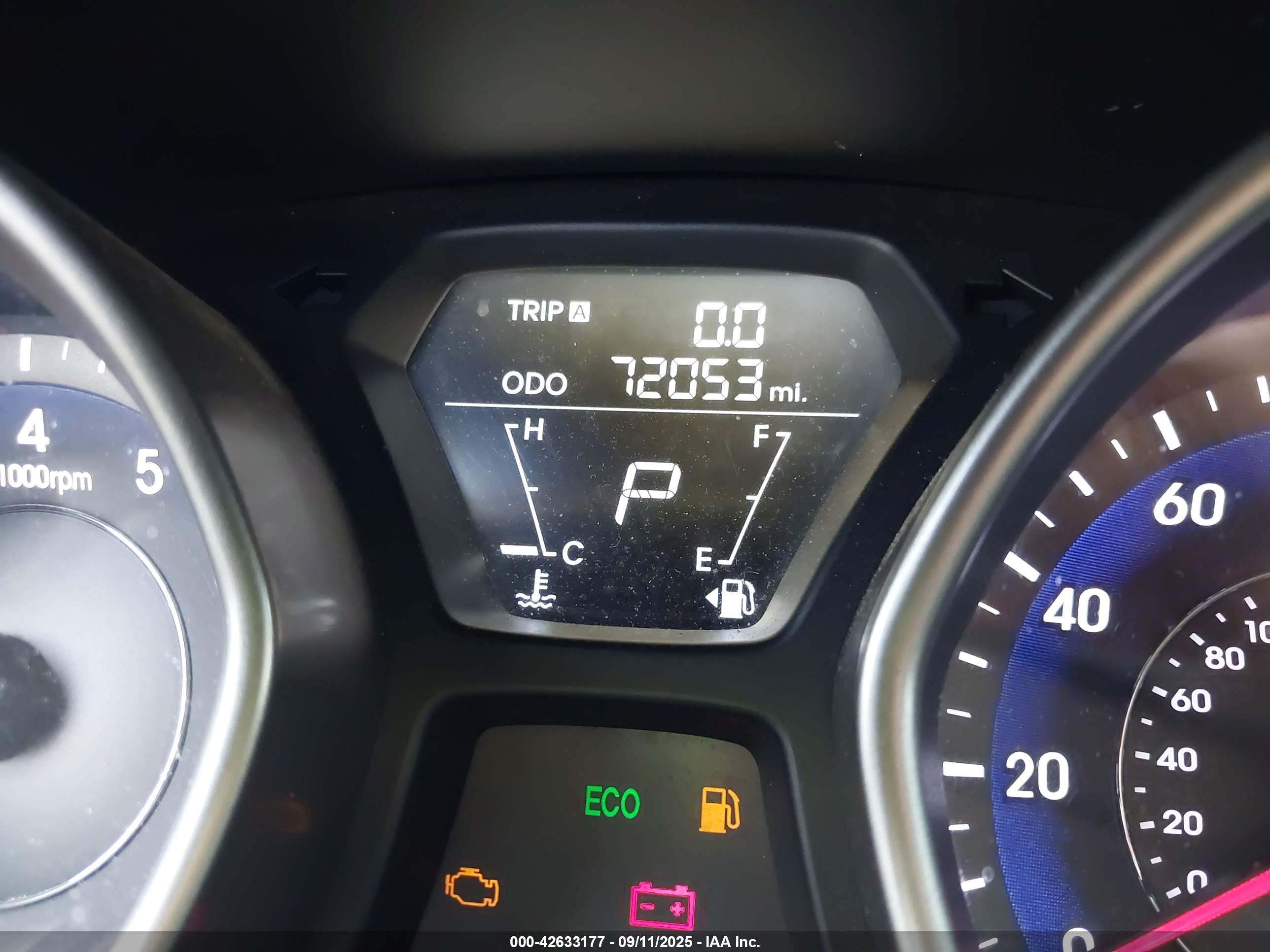 HYUNDAI ELANTRA image 7