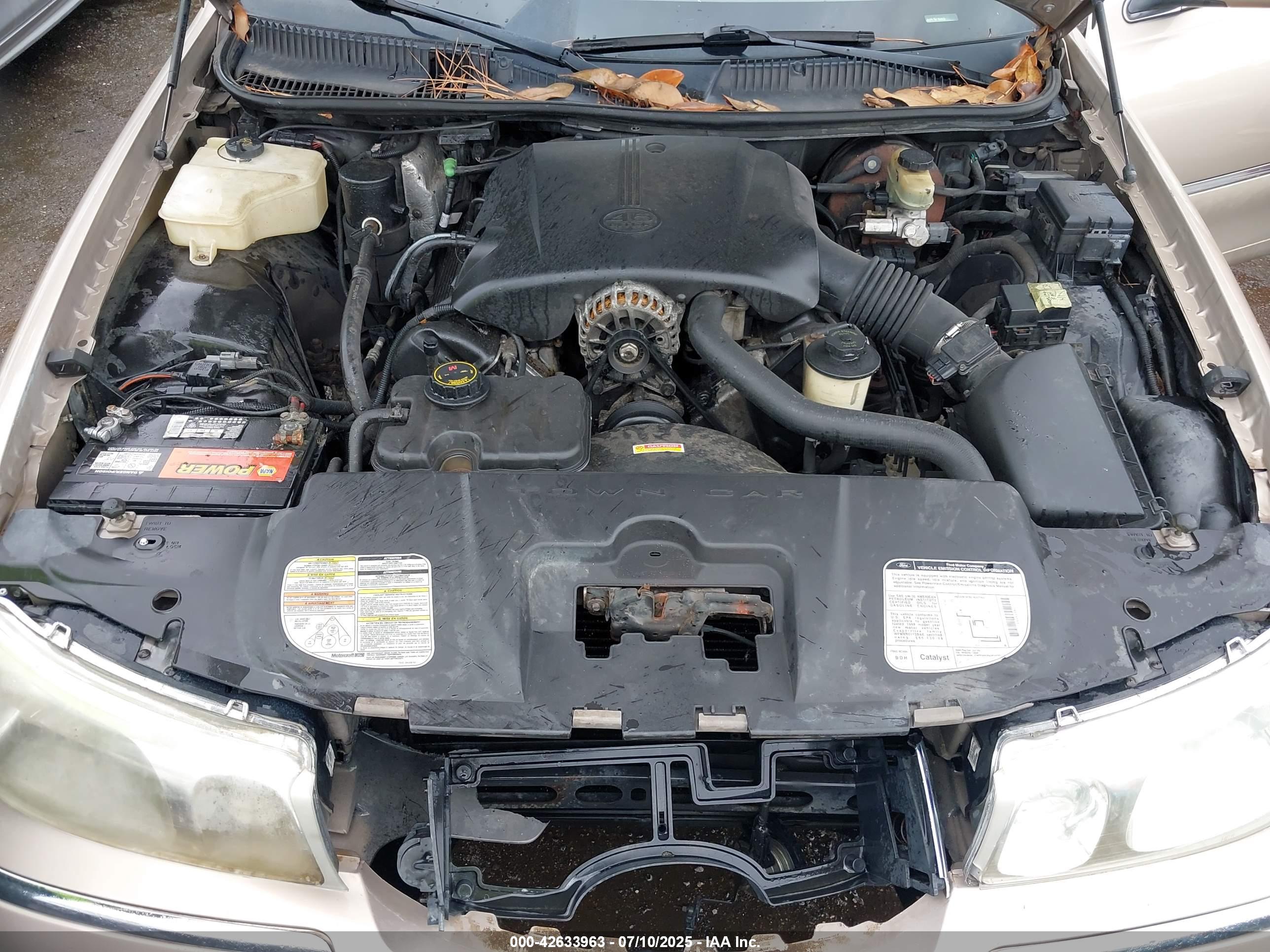 LINCOLN TOWN image 10