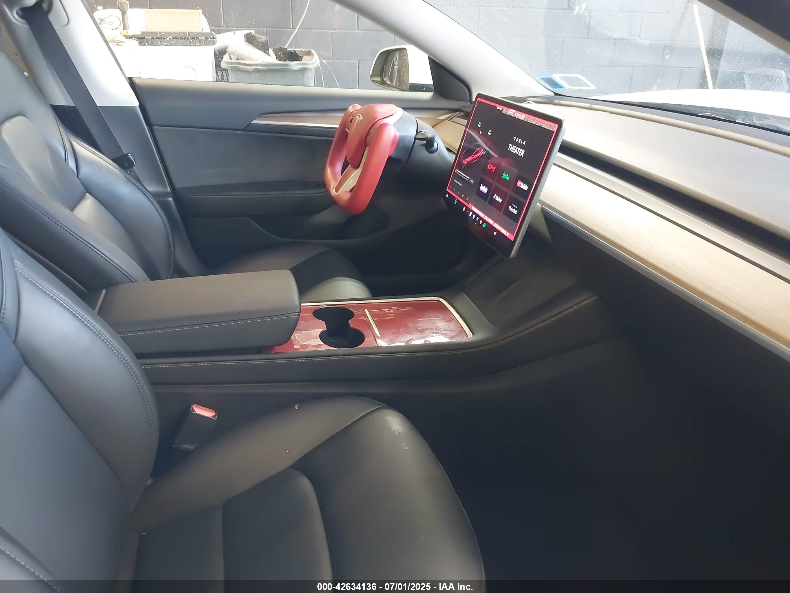 TESLA MODEL image 5