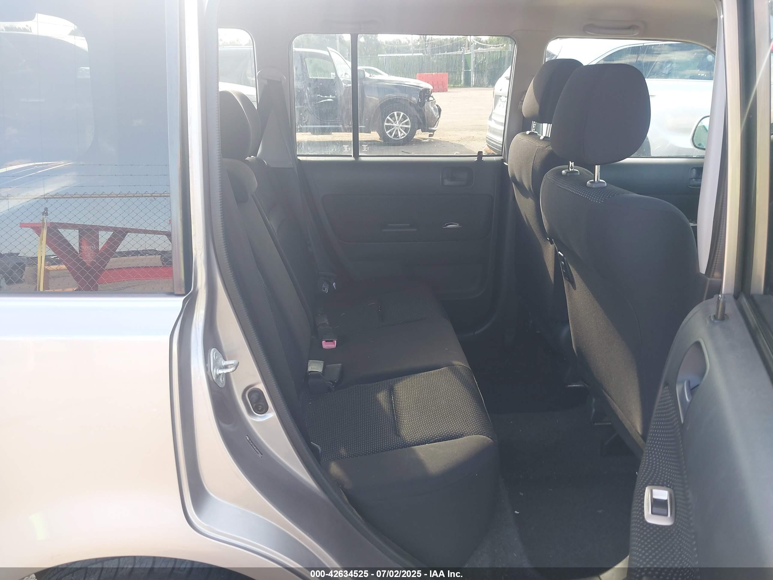 SCION XB image 8