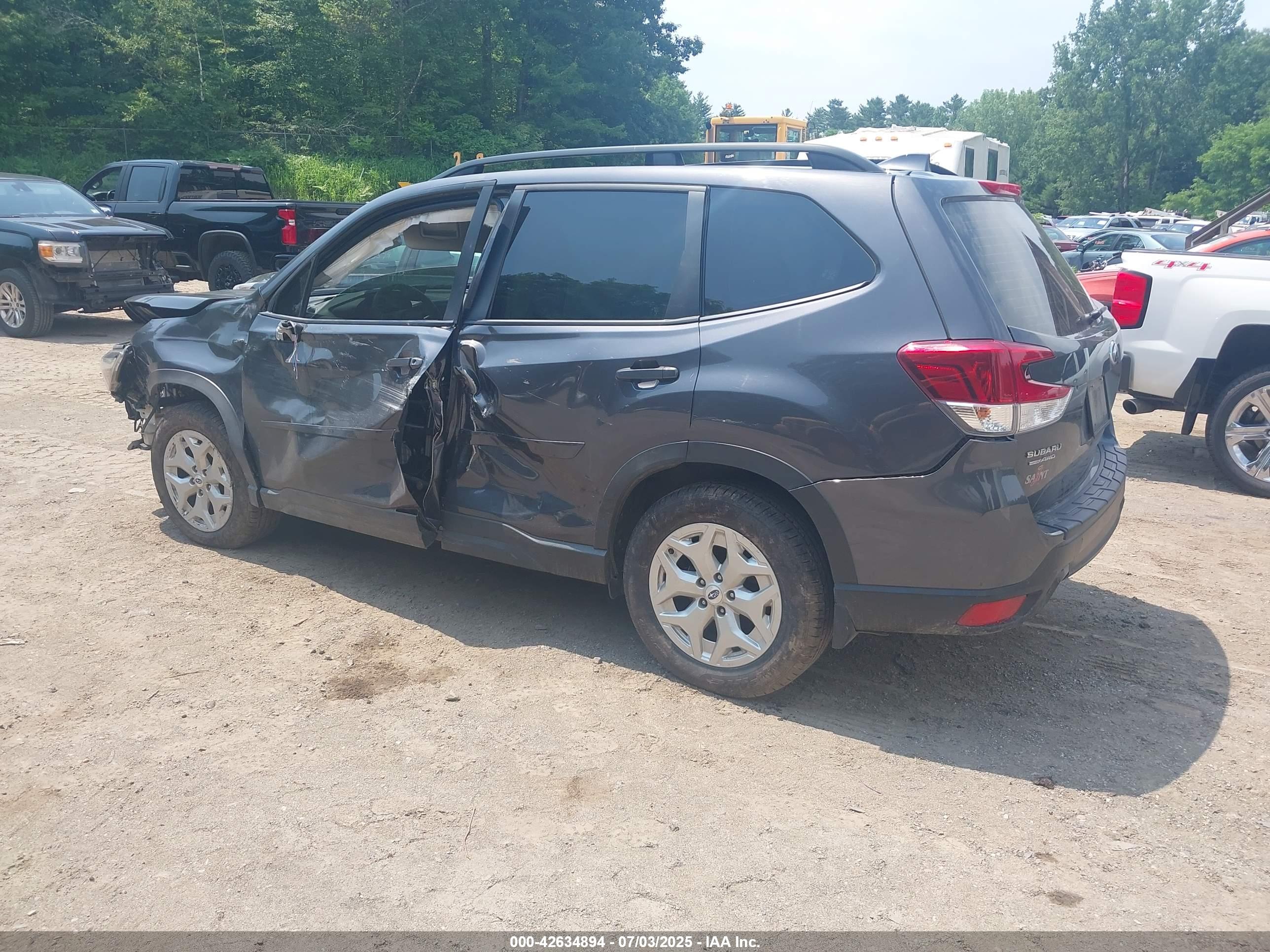 SUBARU FORESTER image 3