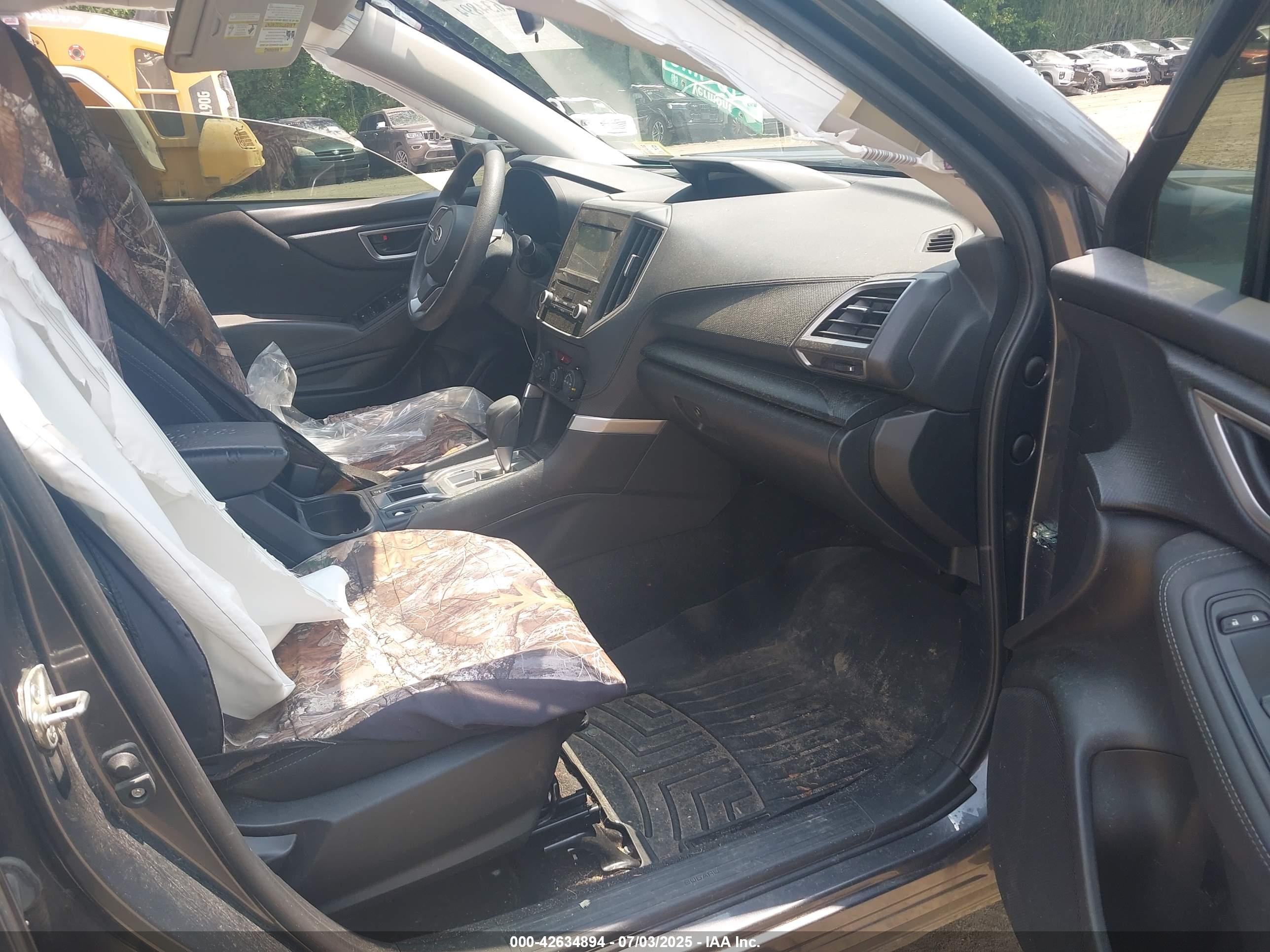 SUBARU FORESTER image 5