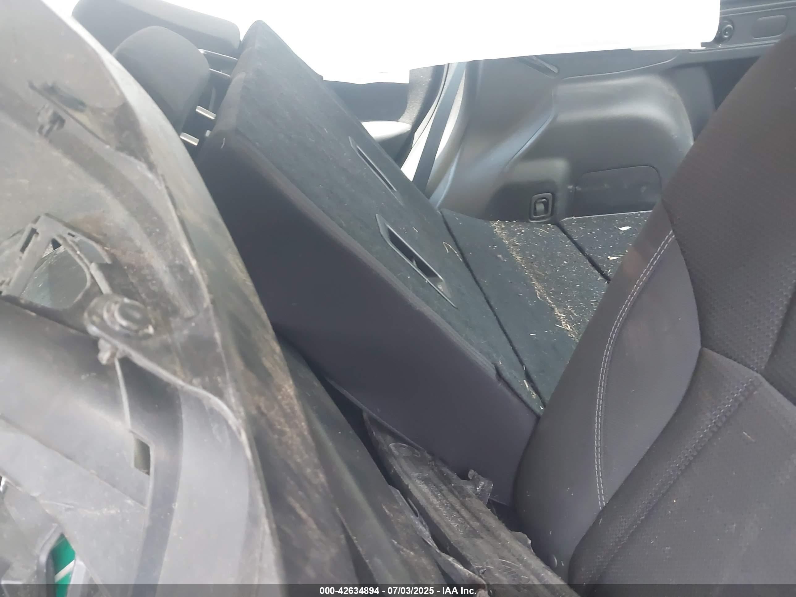 SUBARU FORESTER image 8