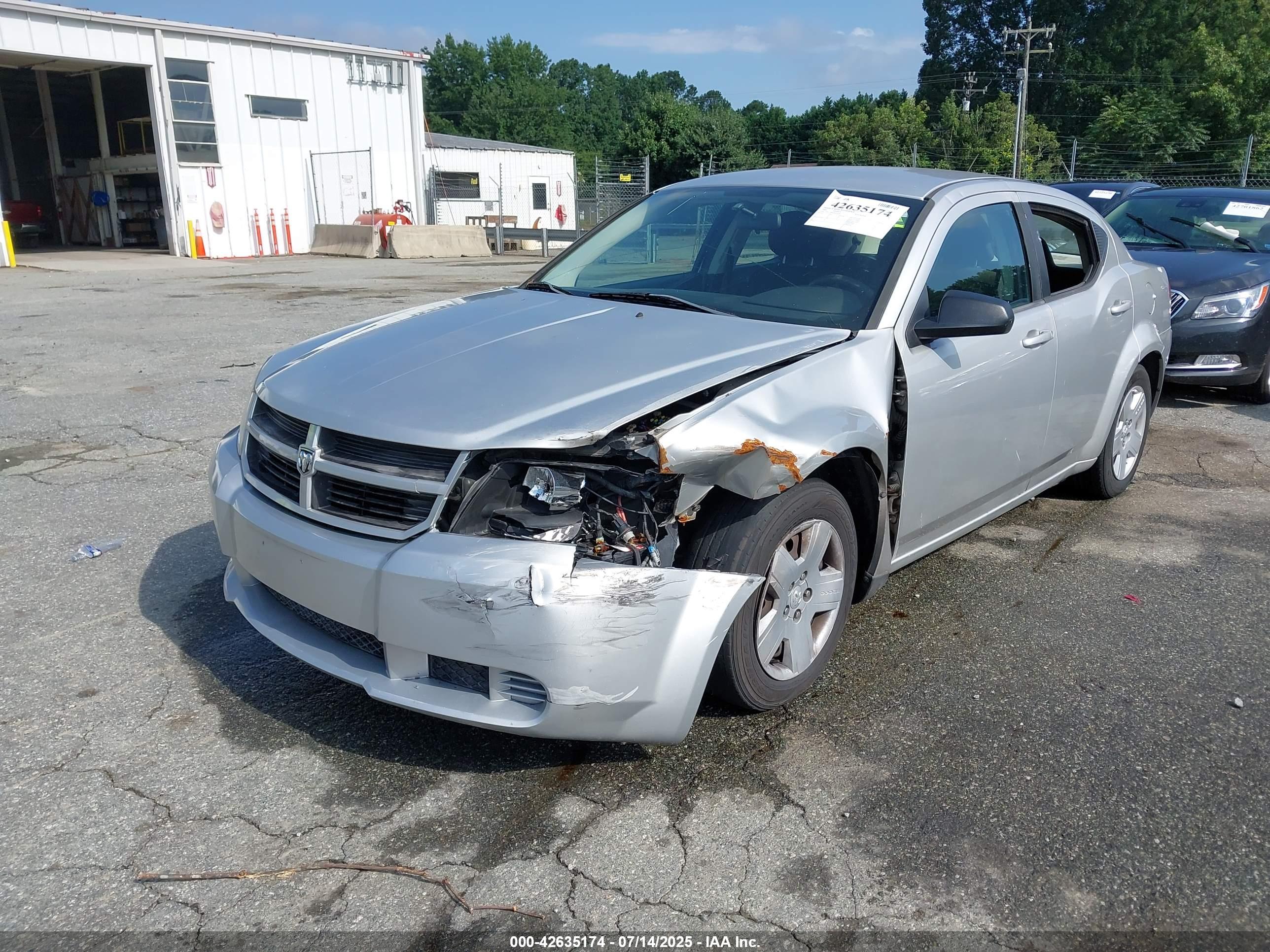 DODGE AVENGER image 2