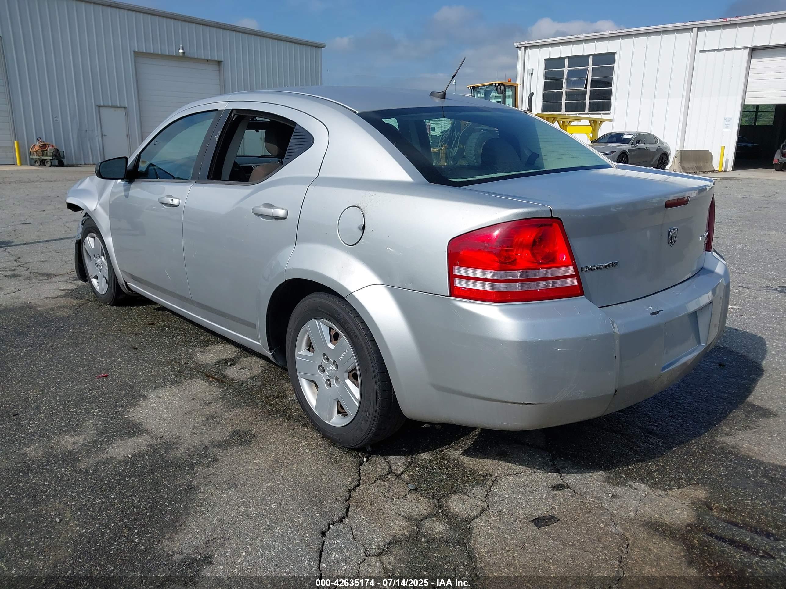 DODGE AVENGER image 3