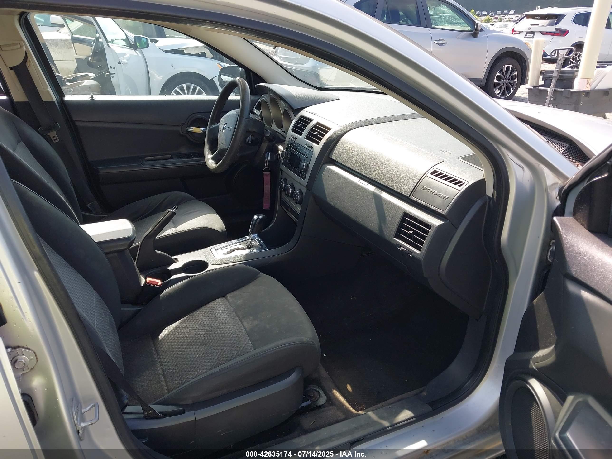 DODGE AVENGER image 5