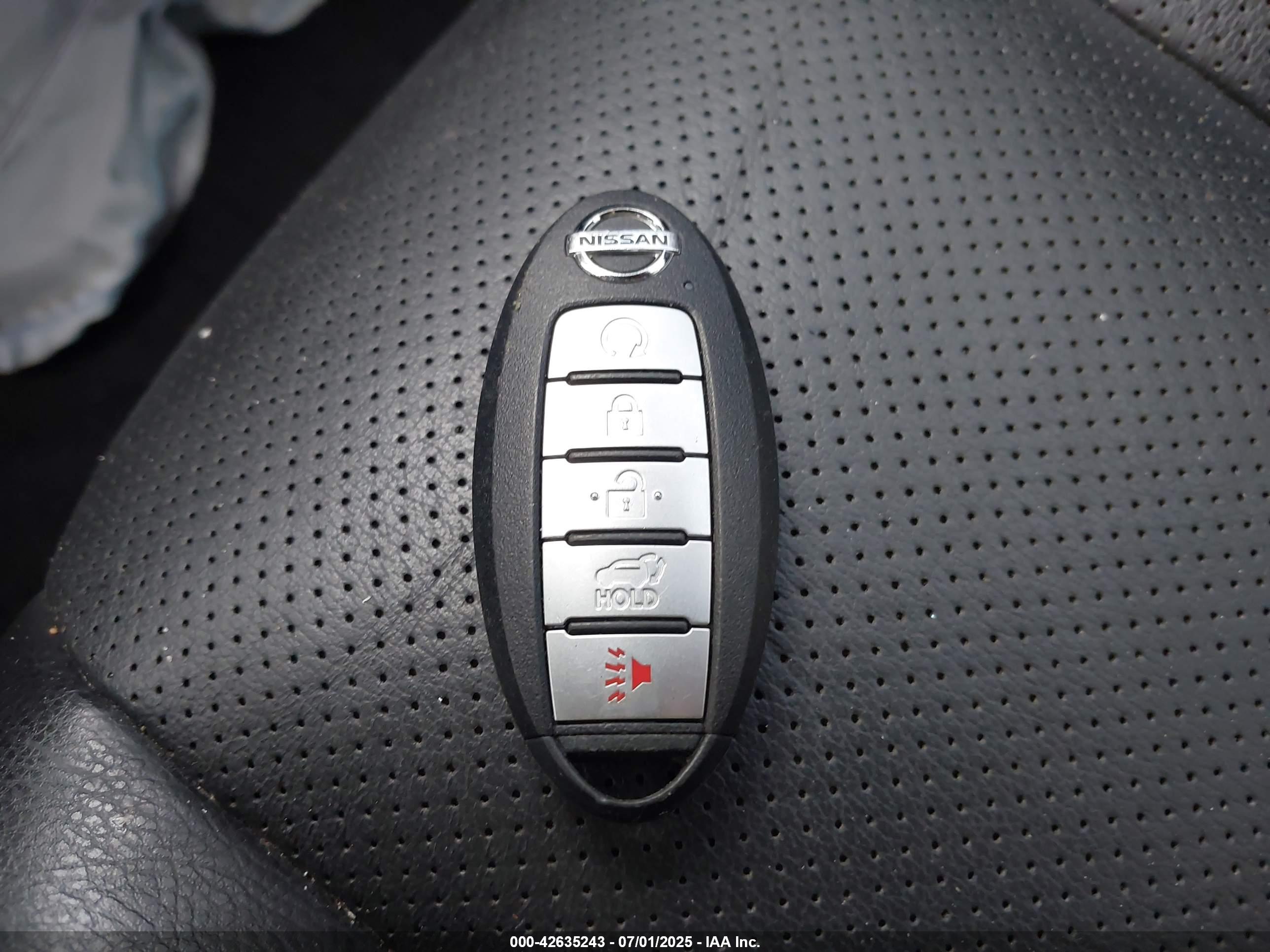 NISSAN MURANO image 11
