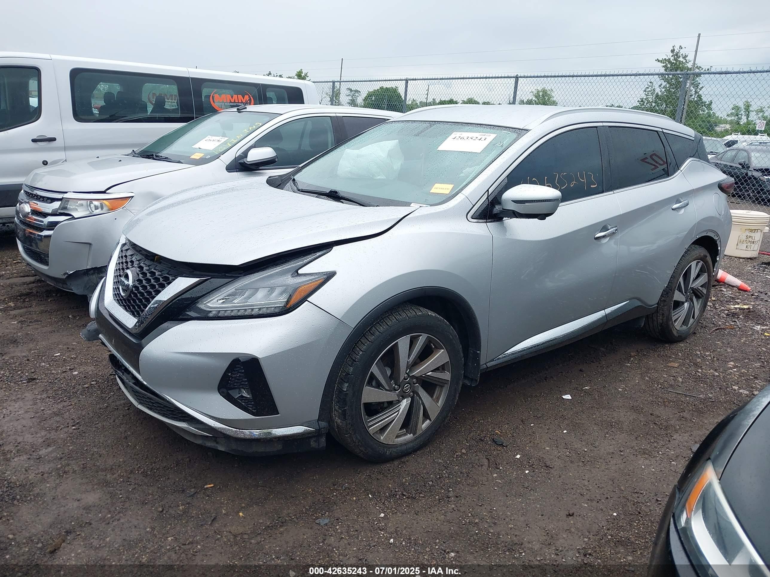 NISSAN MURANO image 2