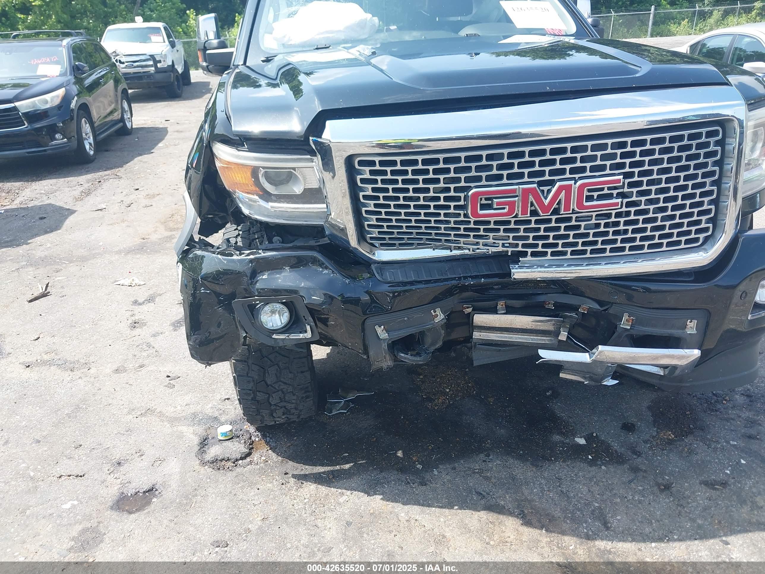 GMC SIERRA image 6