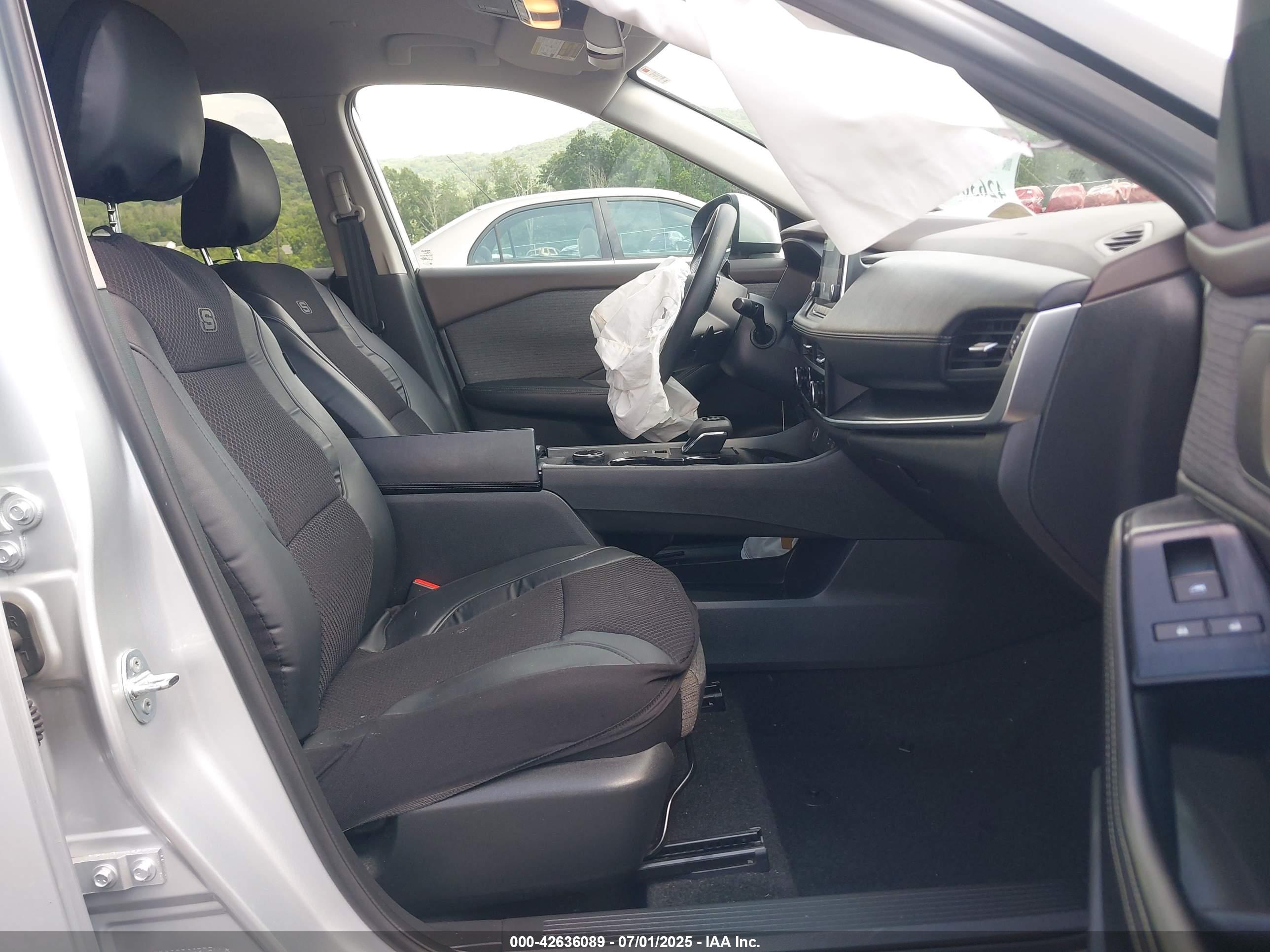 NISSAN ROGUE image 5