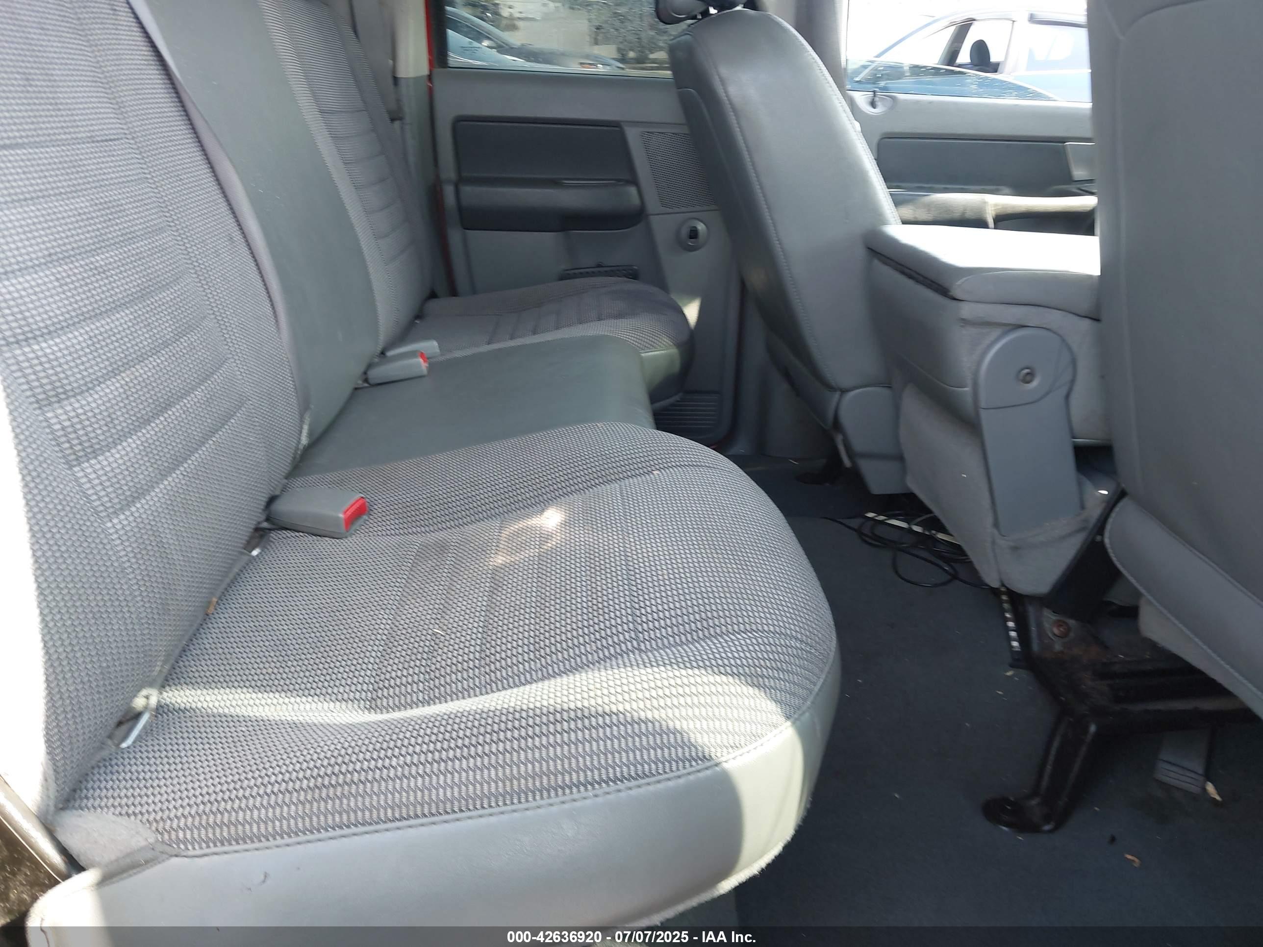 DODGE RAM image 8