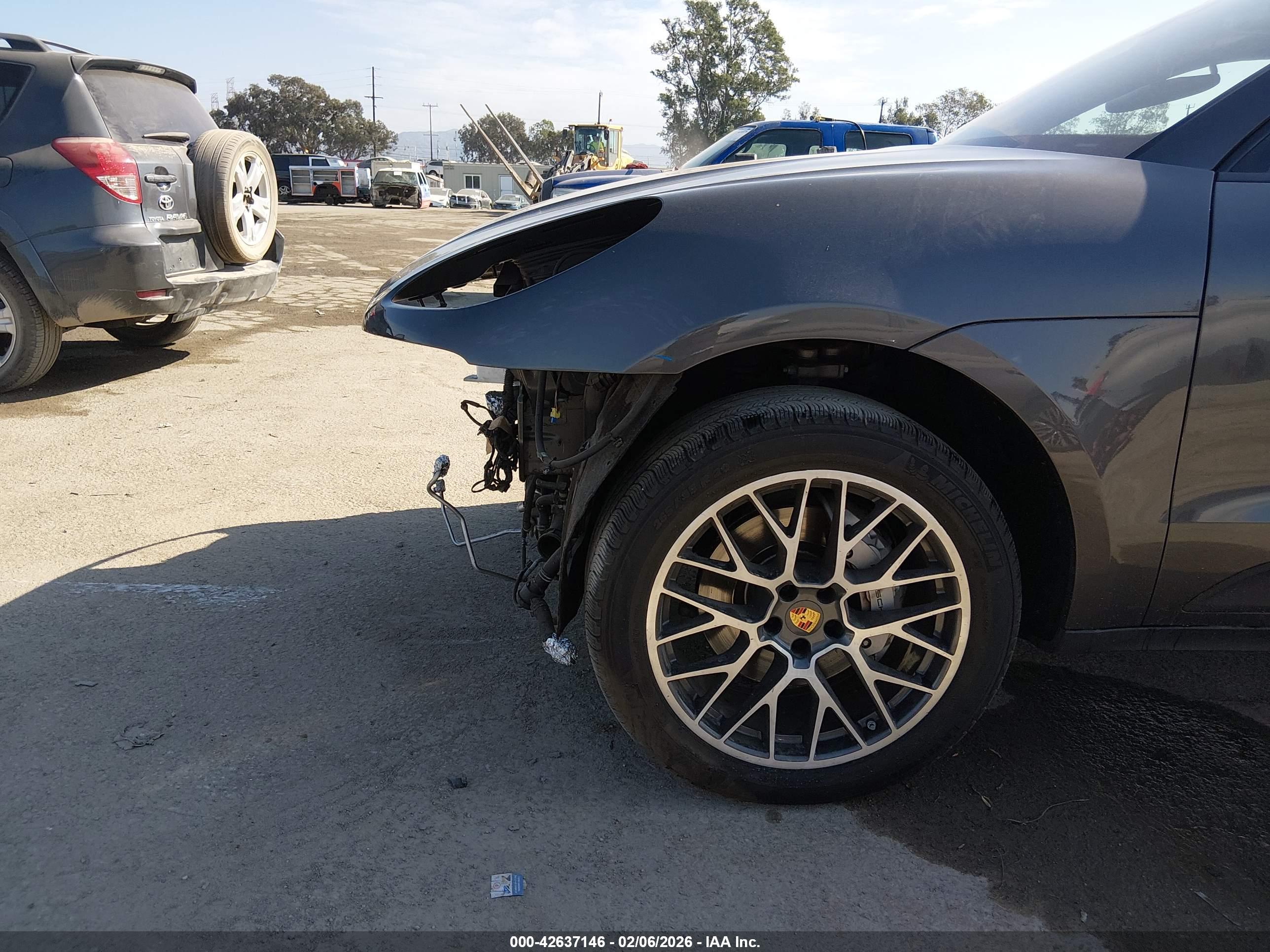 PORSCHE MACAN image 6