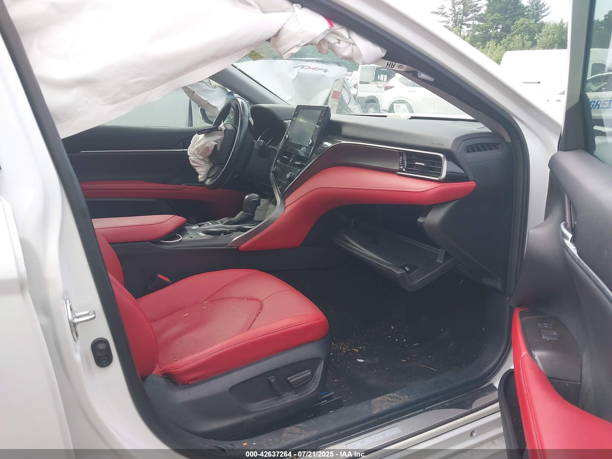 TOYOTA CAMRY image 5
