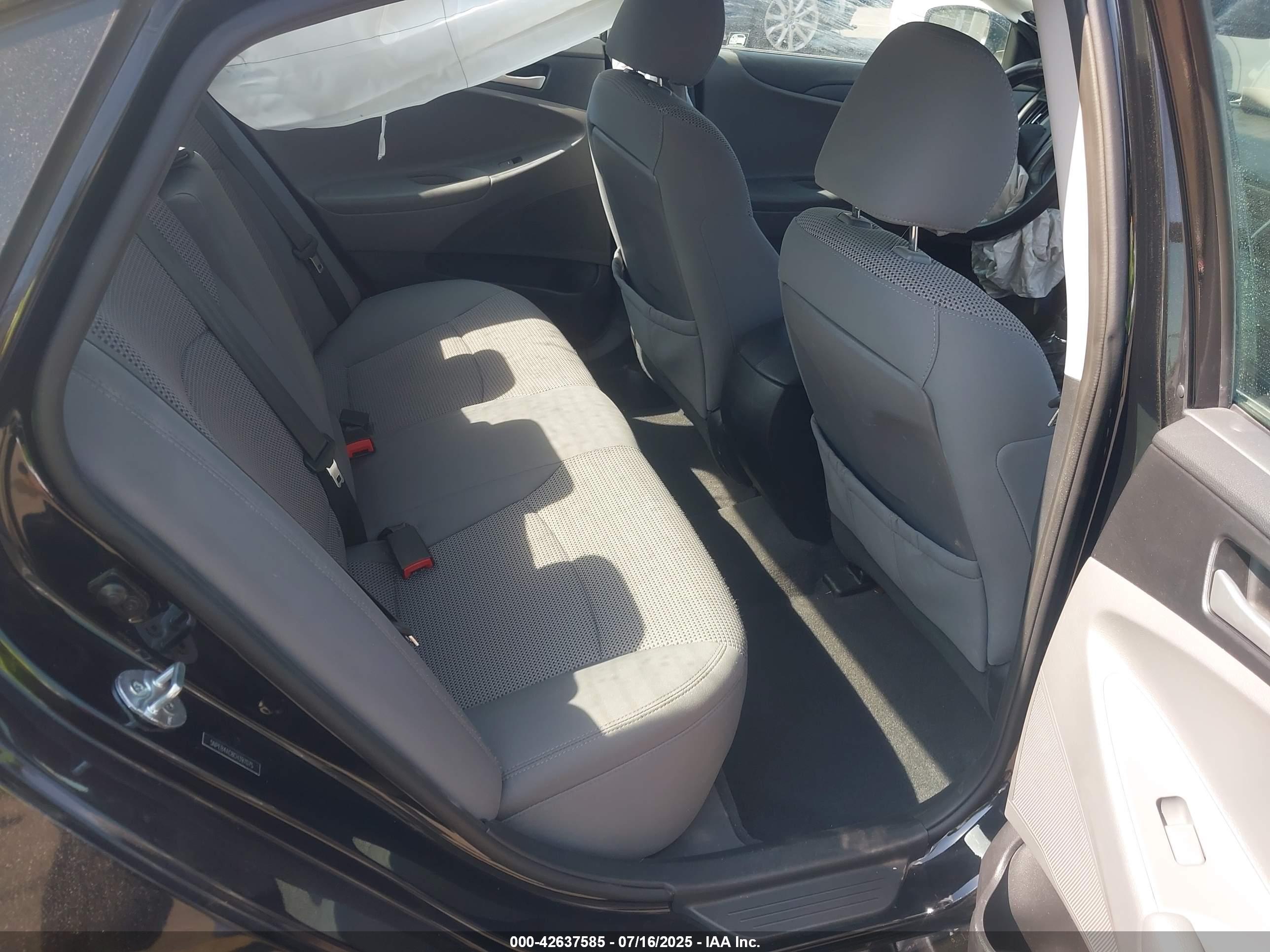 HYUNDAI SONATA image 8