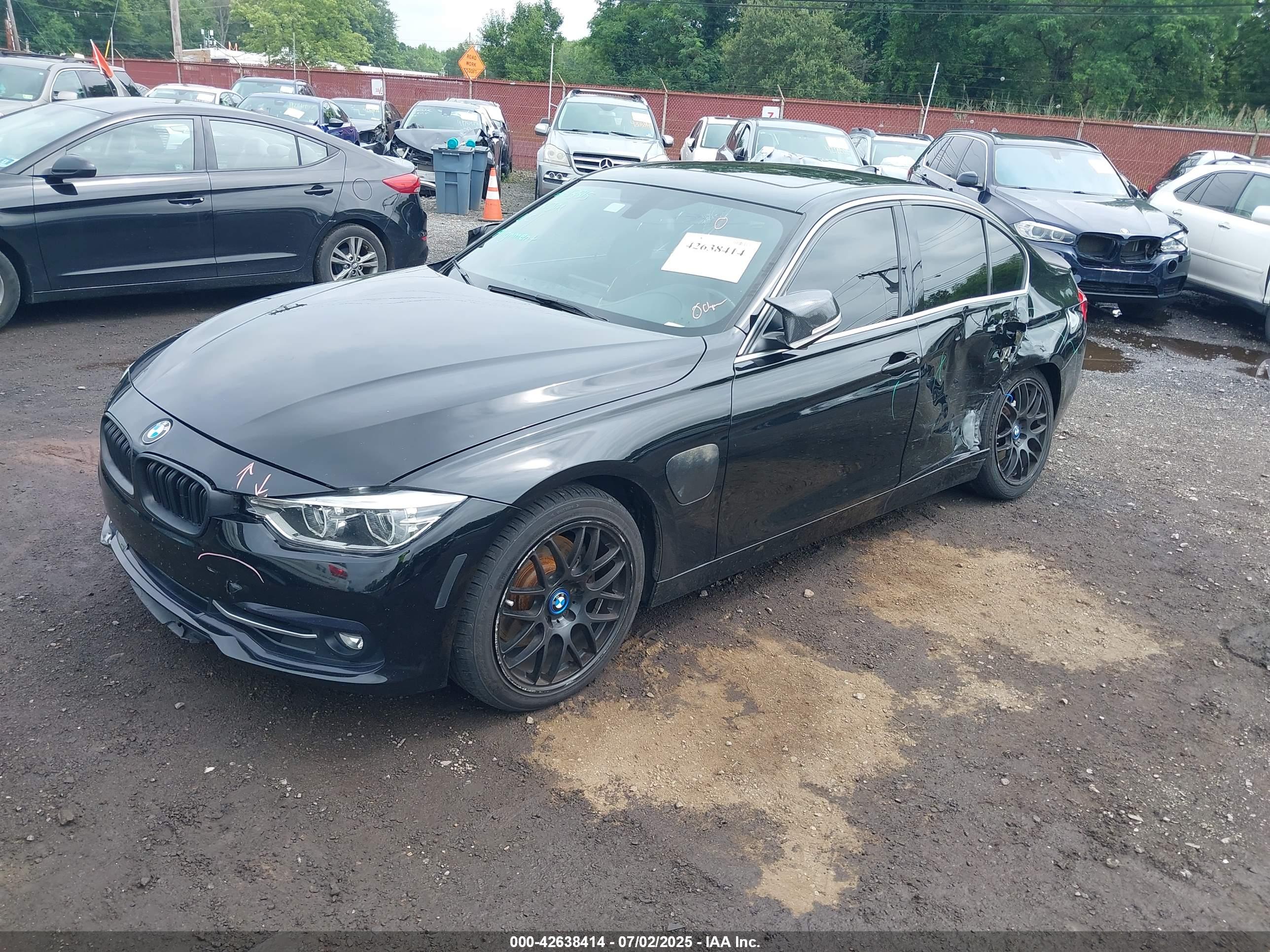 BMW 330E image 2