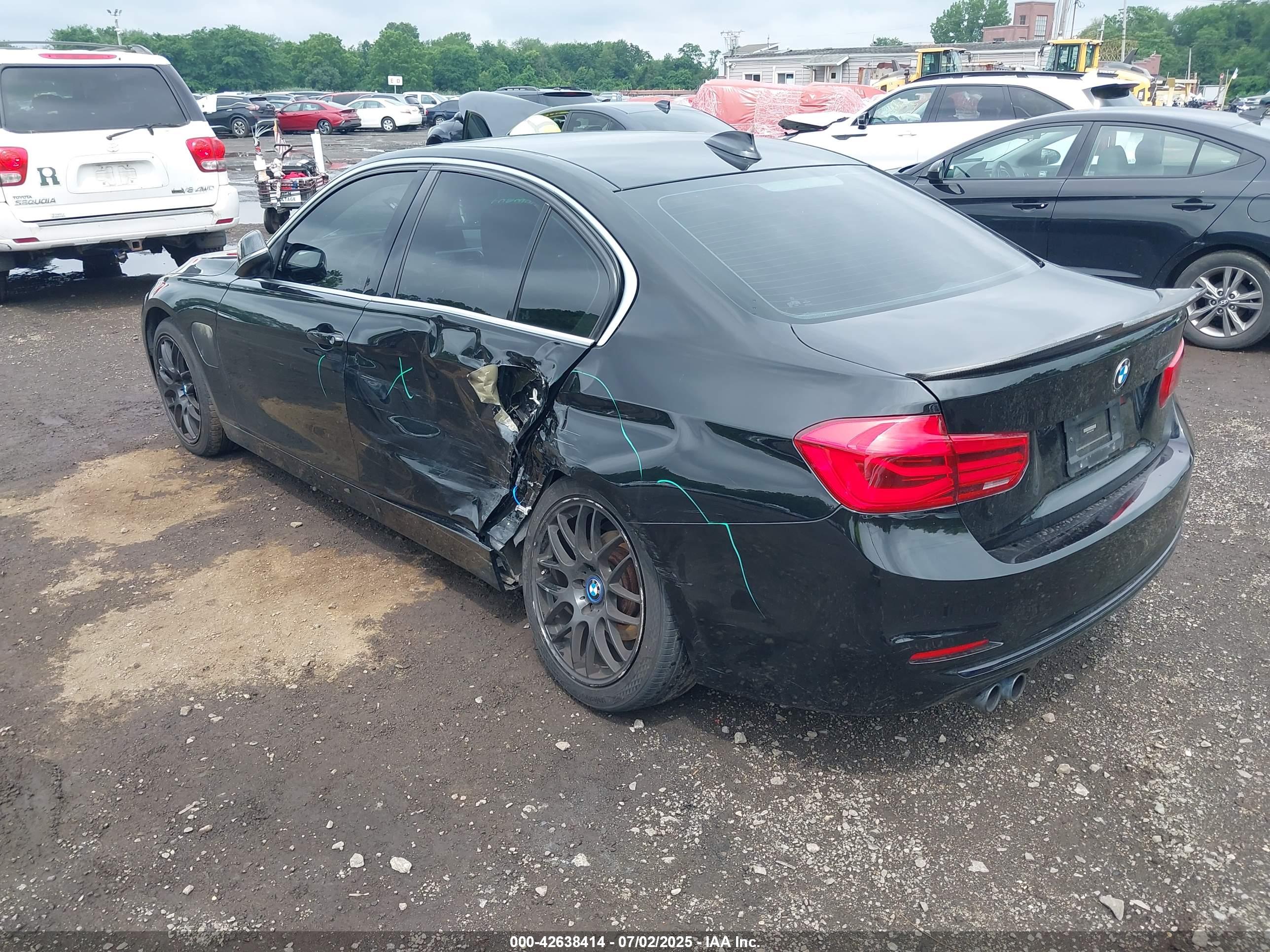 BMW 330E image 3