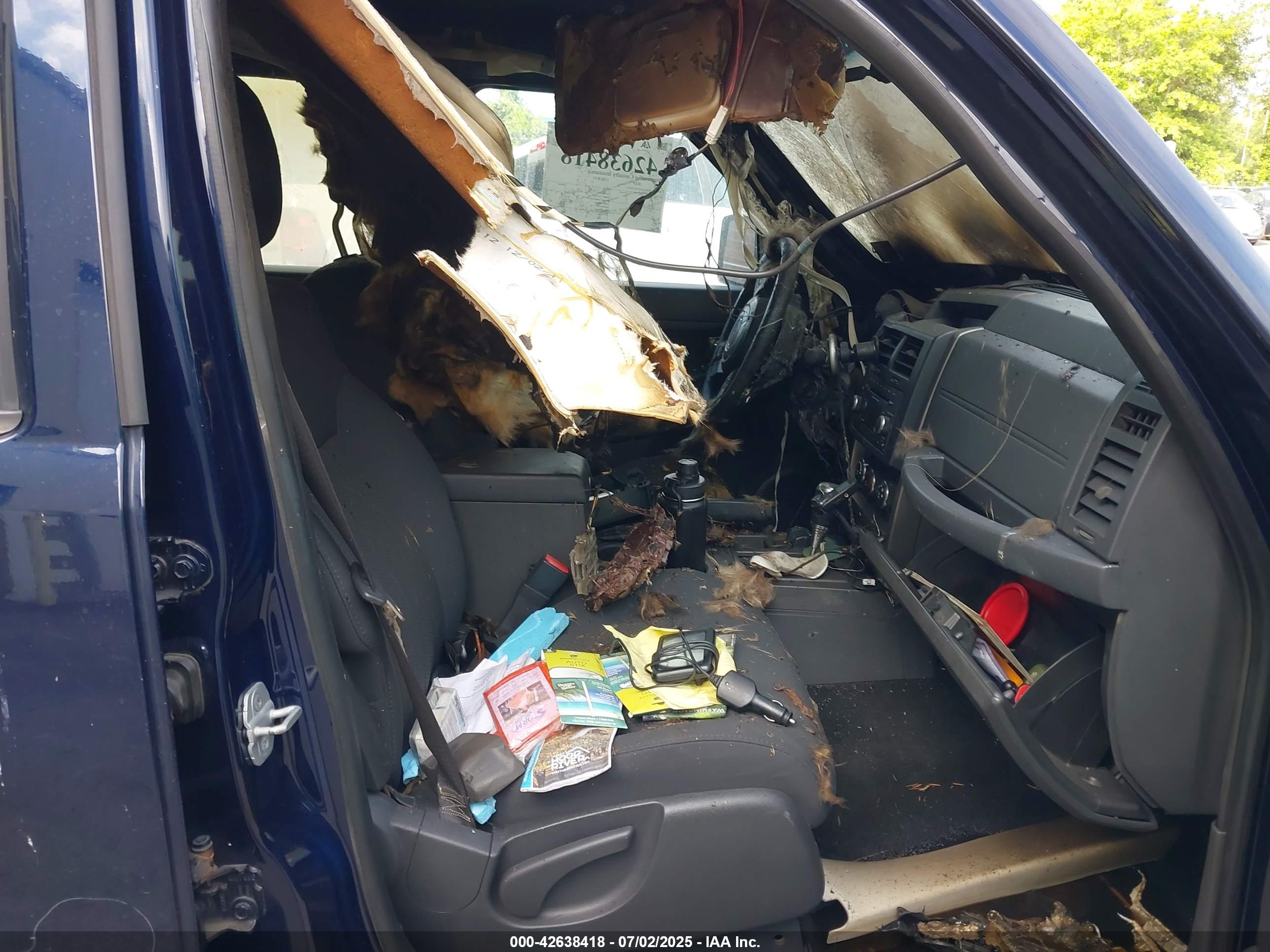 JEEP LIBERTY image 5