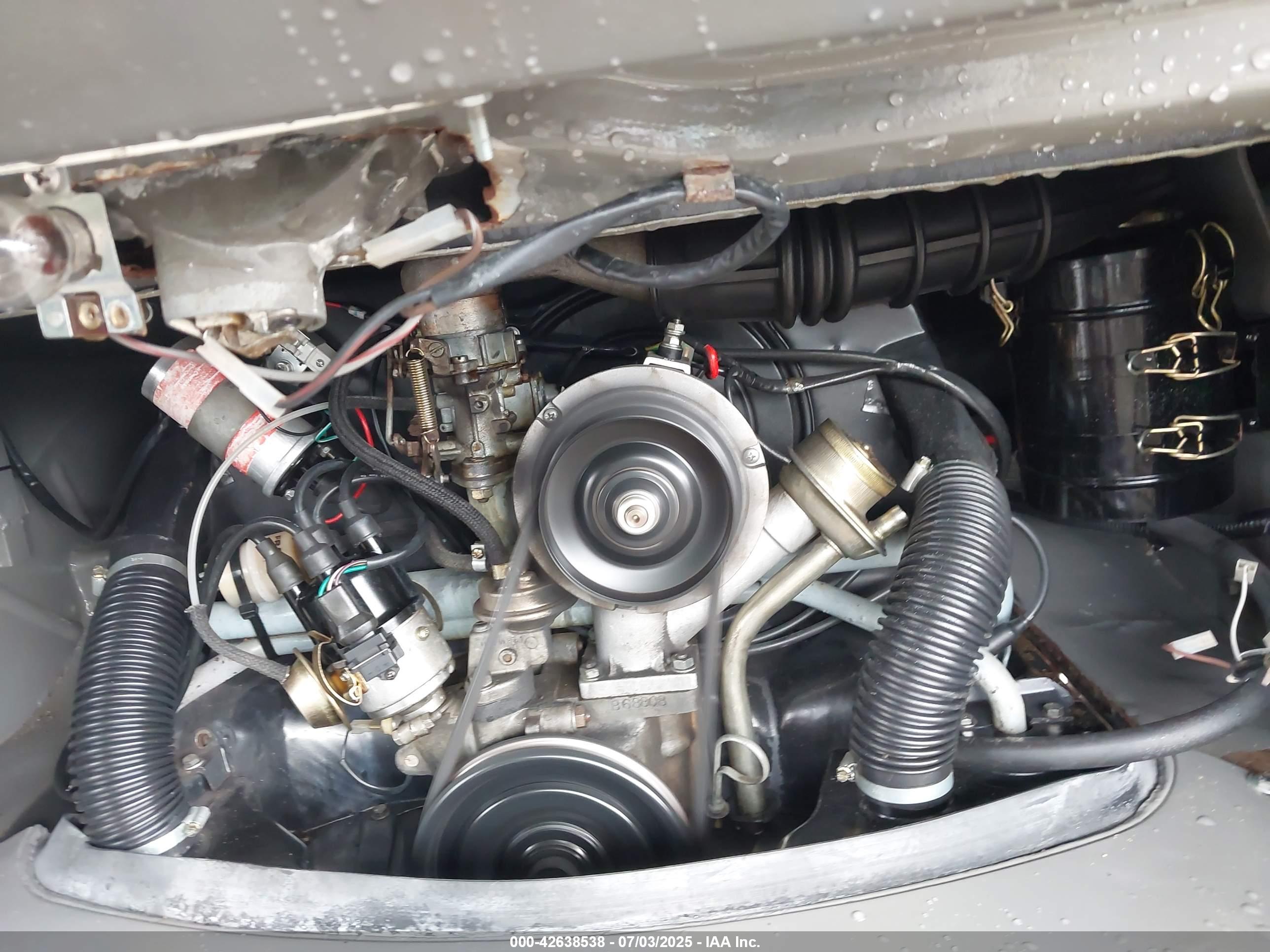 VOLKSWAGEN TRANSPORTER image 10