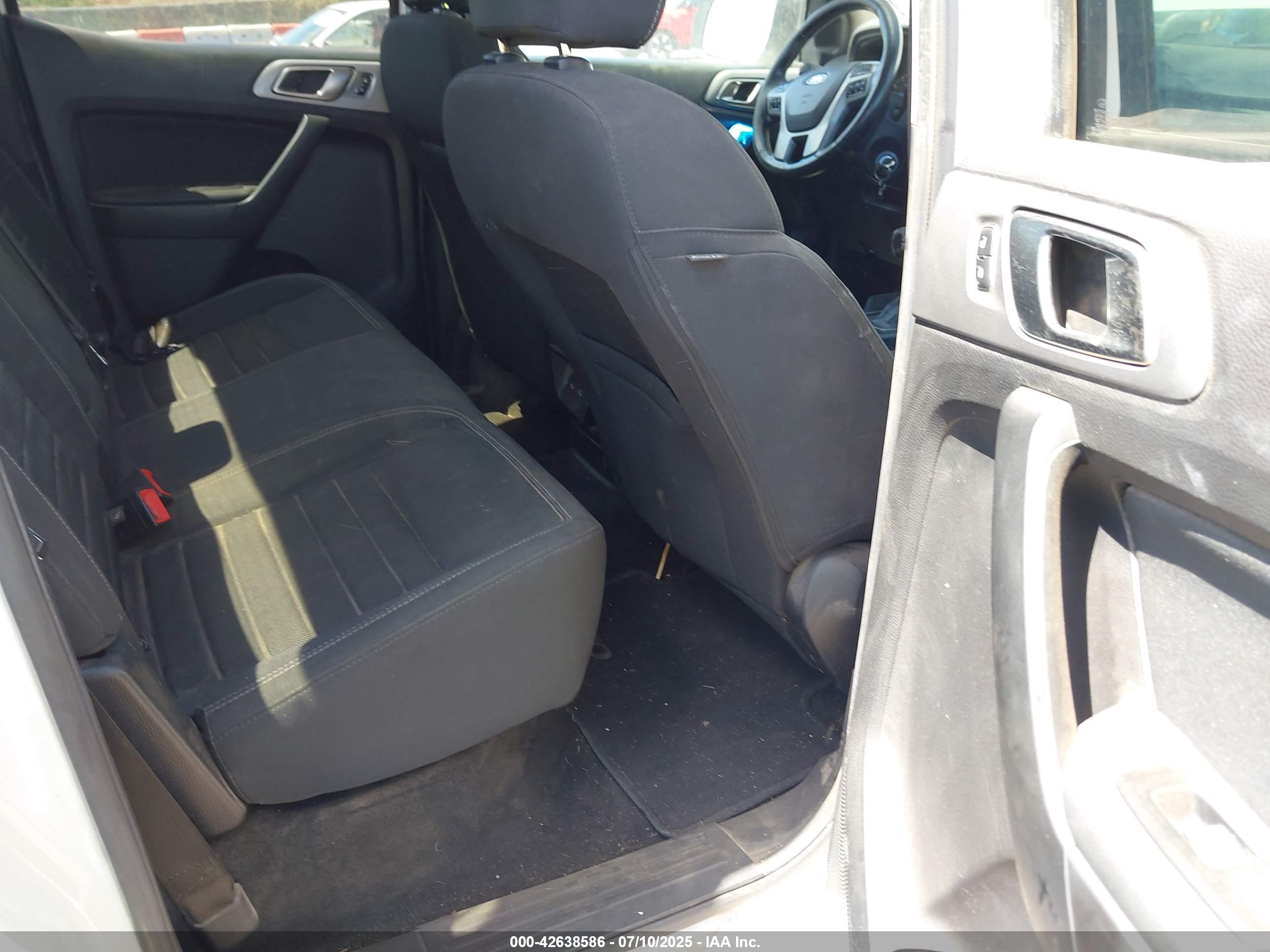 FORD RANGER image 8