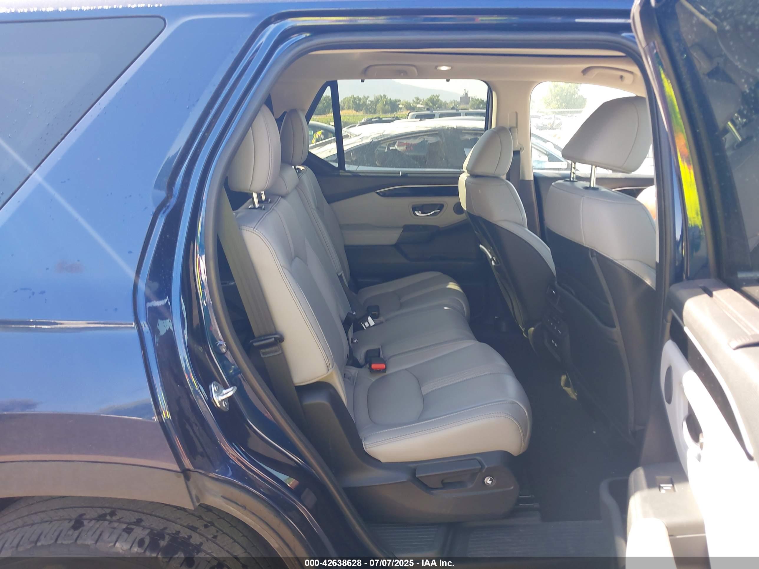 HONDA PILOT image 8