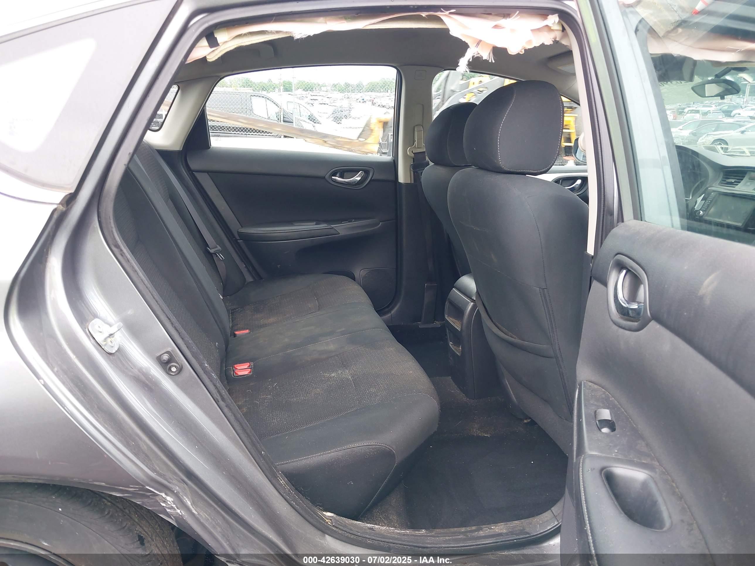 NISSAN SENTRA image 8