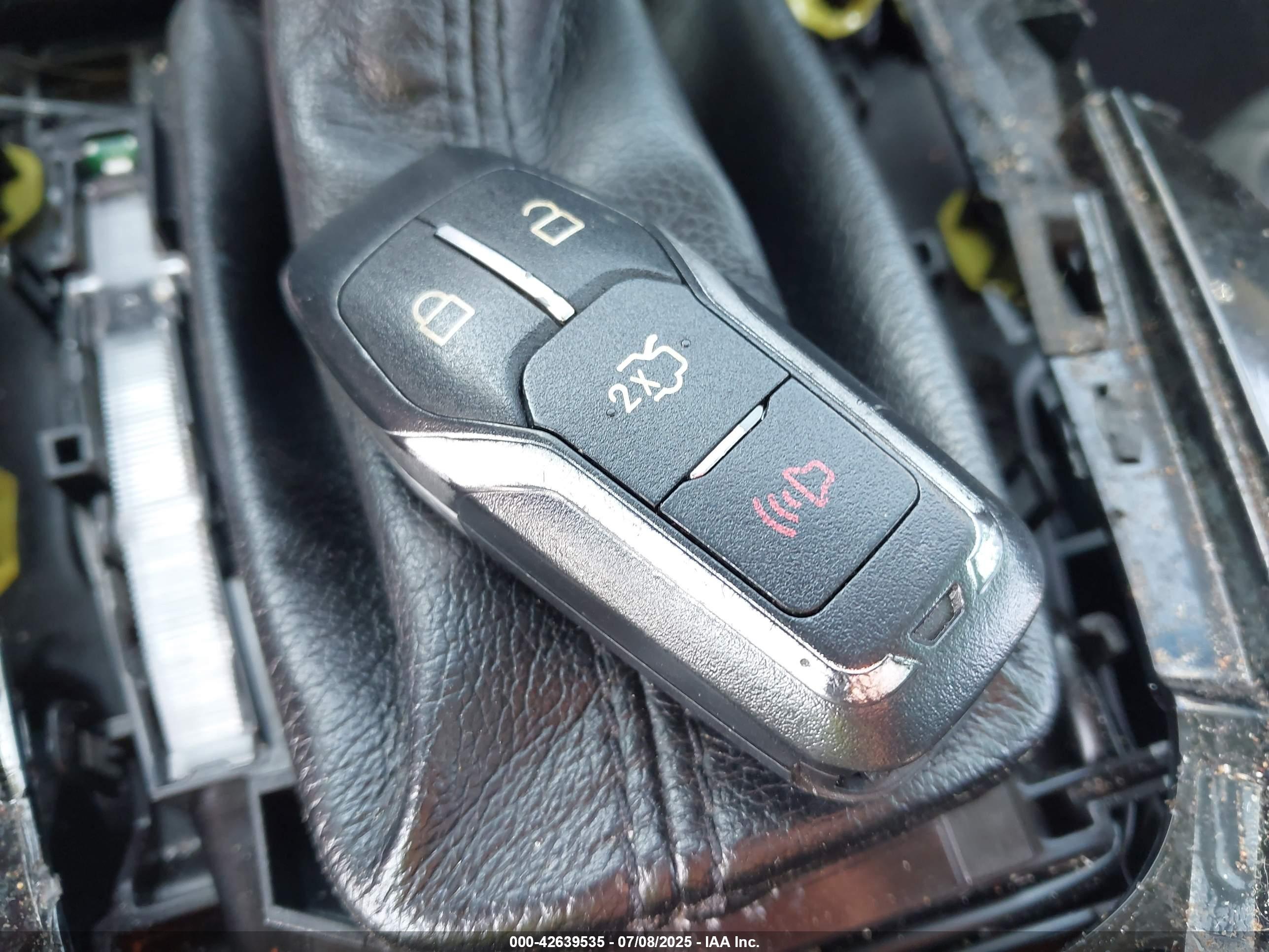 FORD EDGE image 11