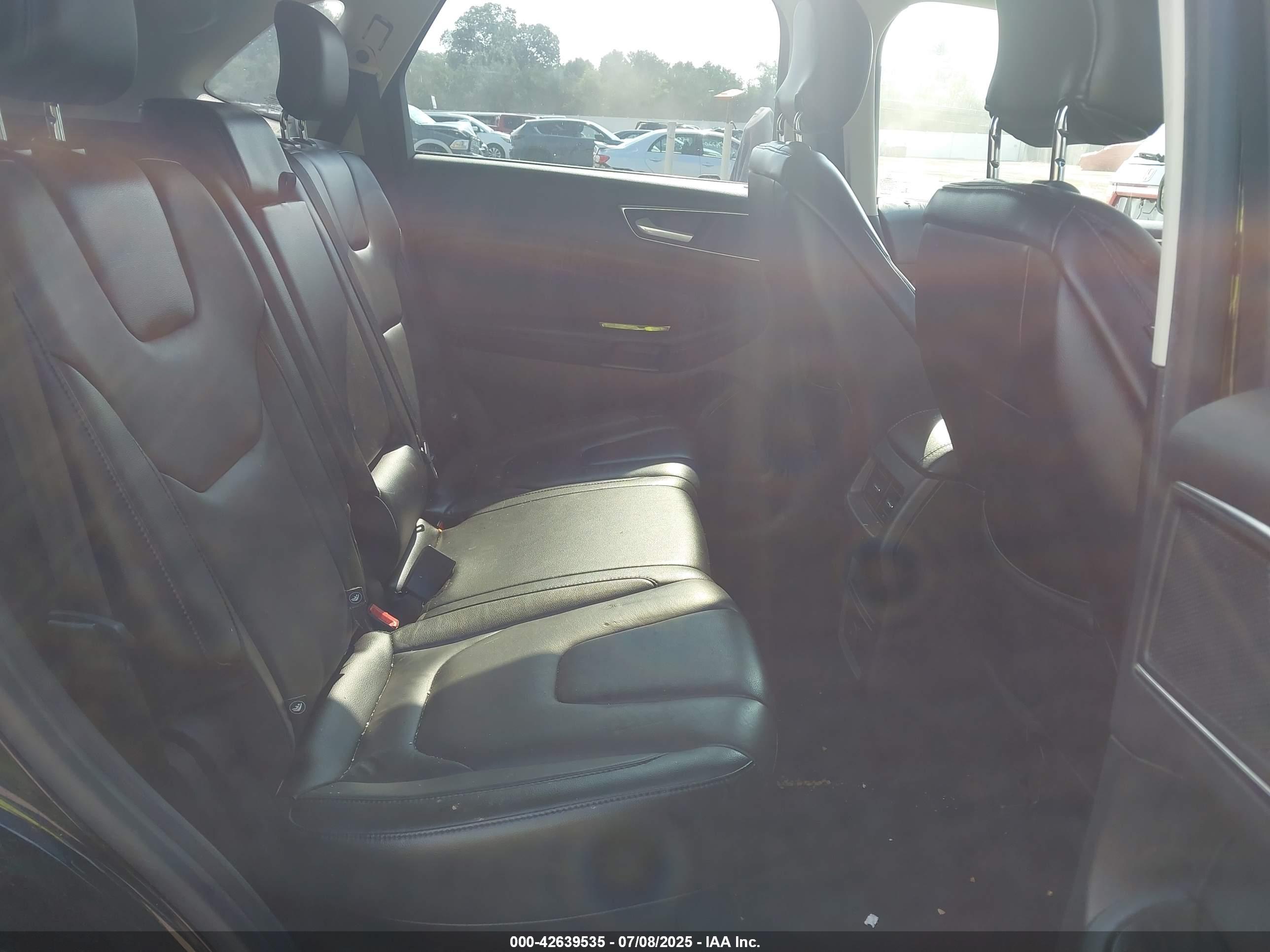 FORD EDGE image 8