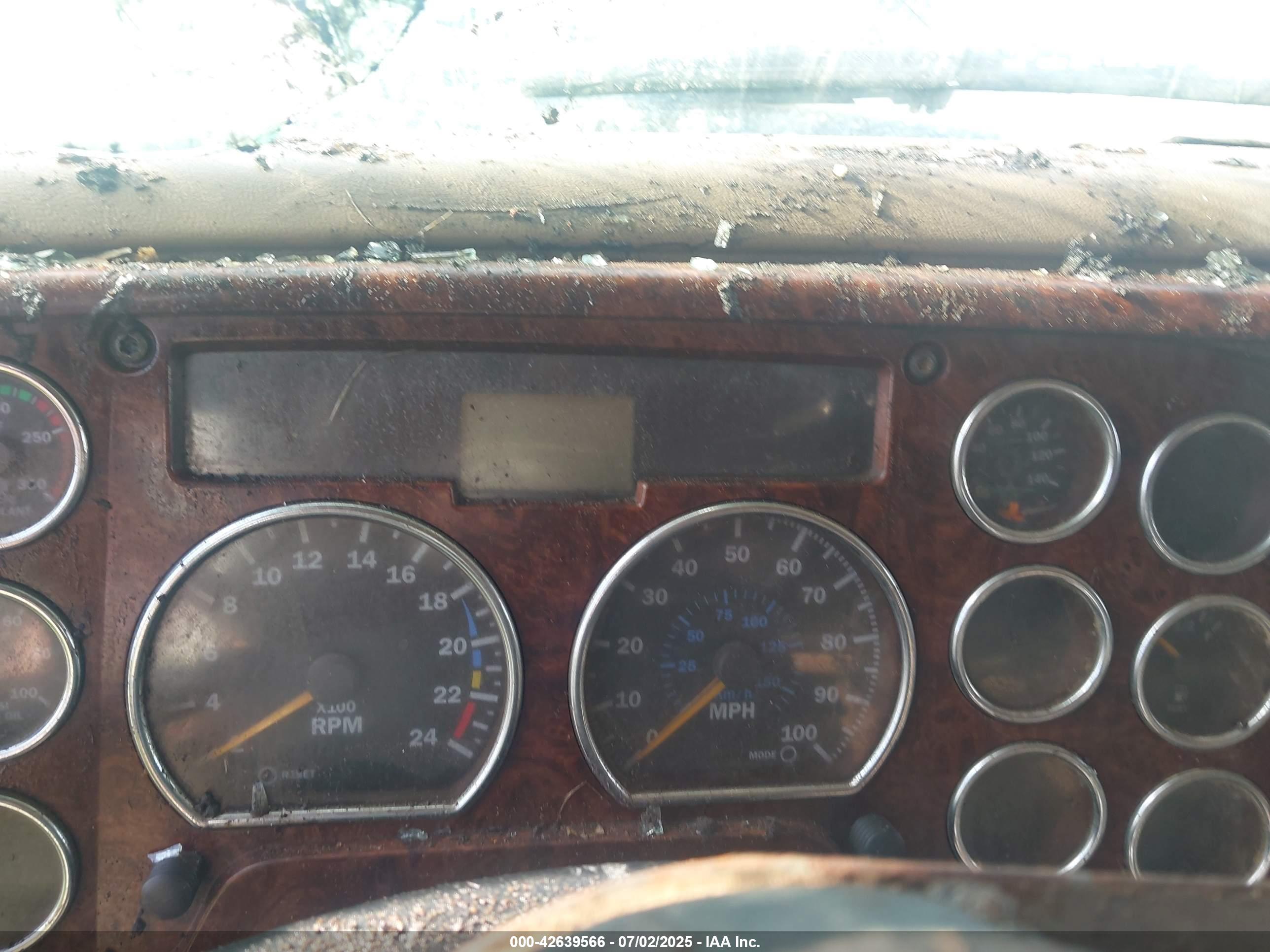 MACK 700 image 6
