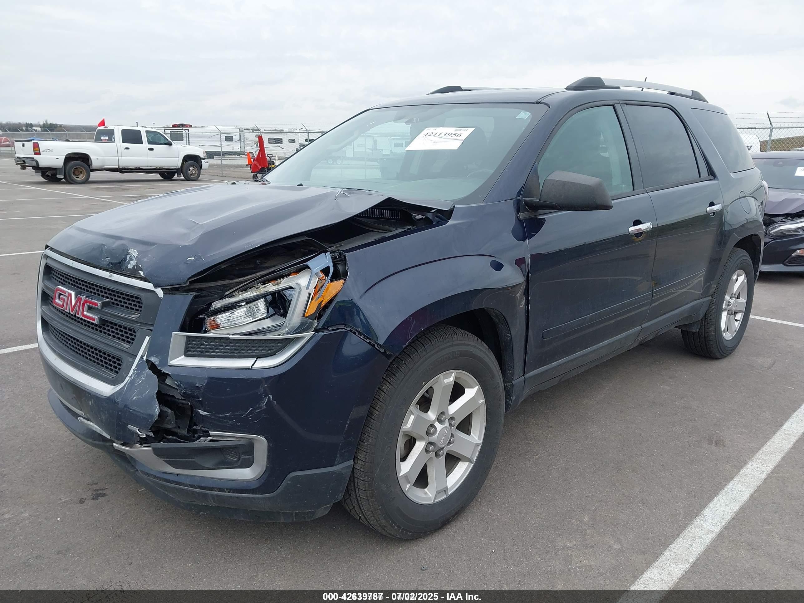 GMC ACADIA image 2
