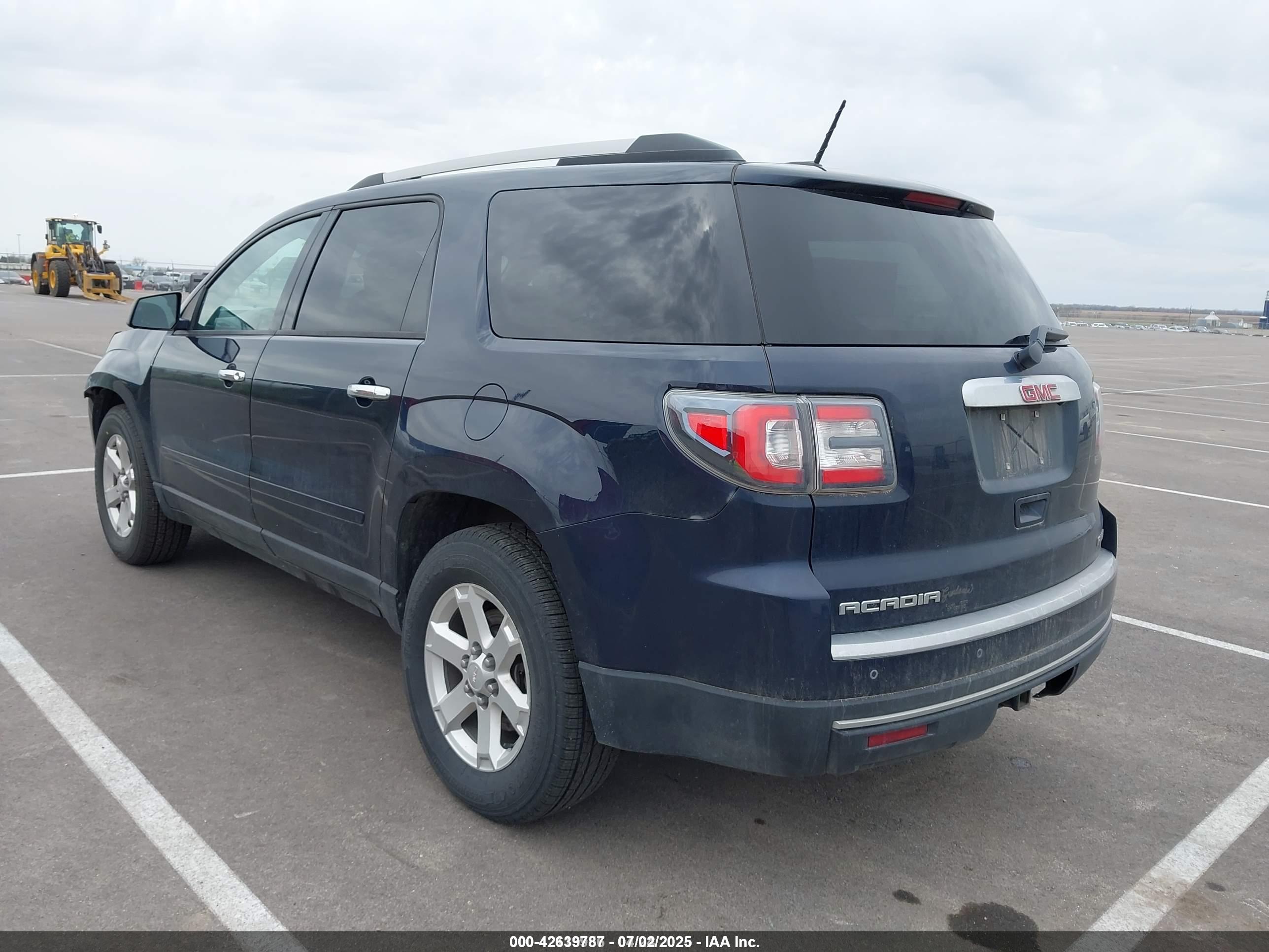 GMC ACADIA image 3