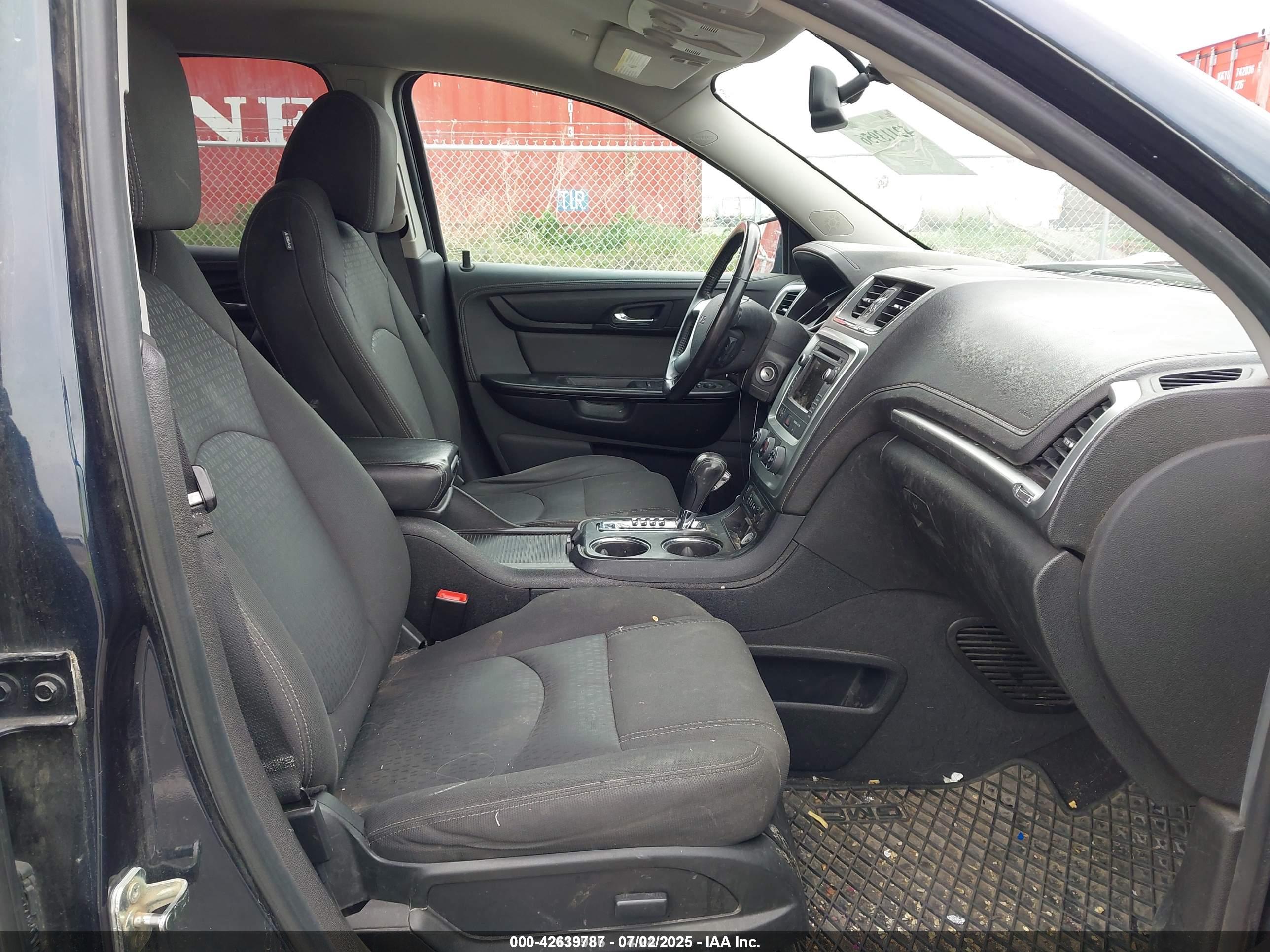 GMC ACADIA image 5