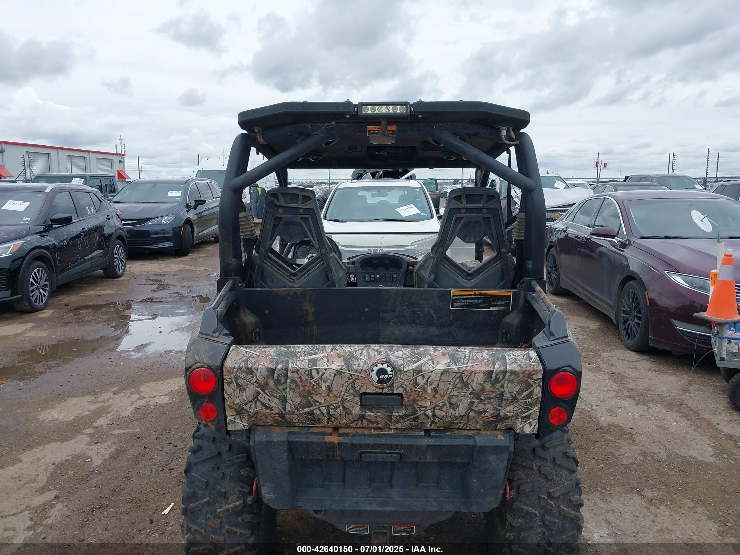 CAN-AM COMMANDER image 6