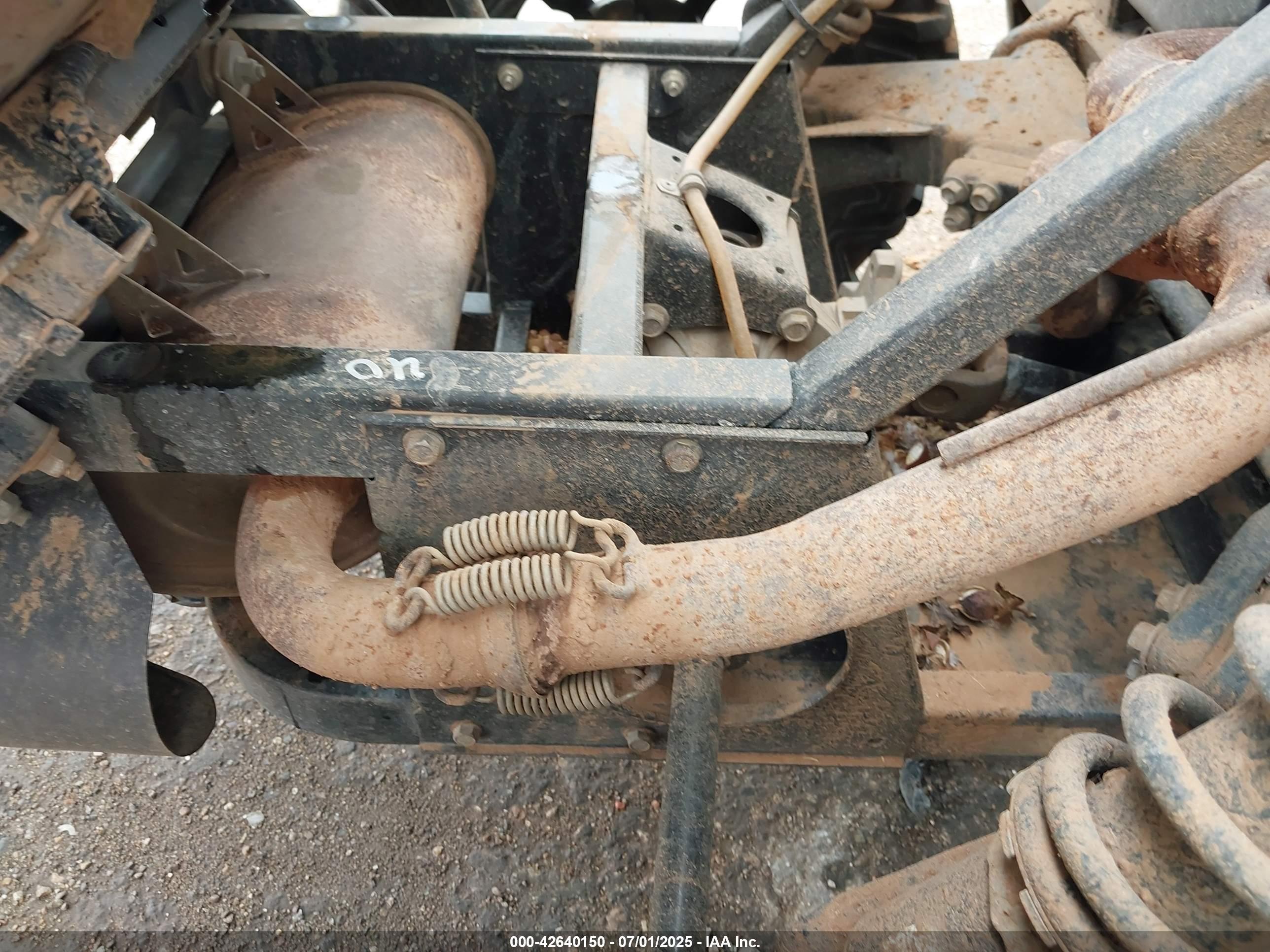 CAN-AM COMMANDER image 8